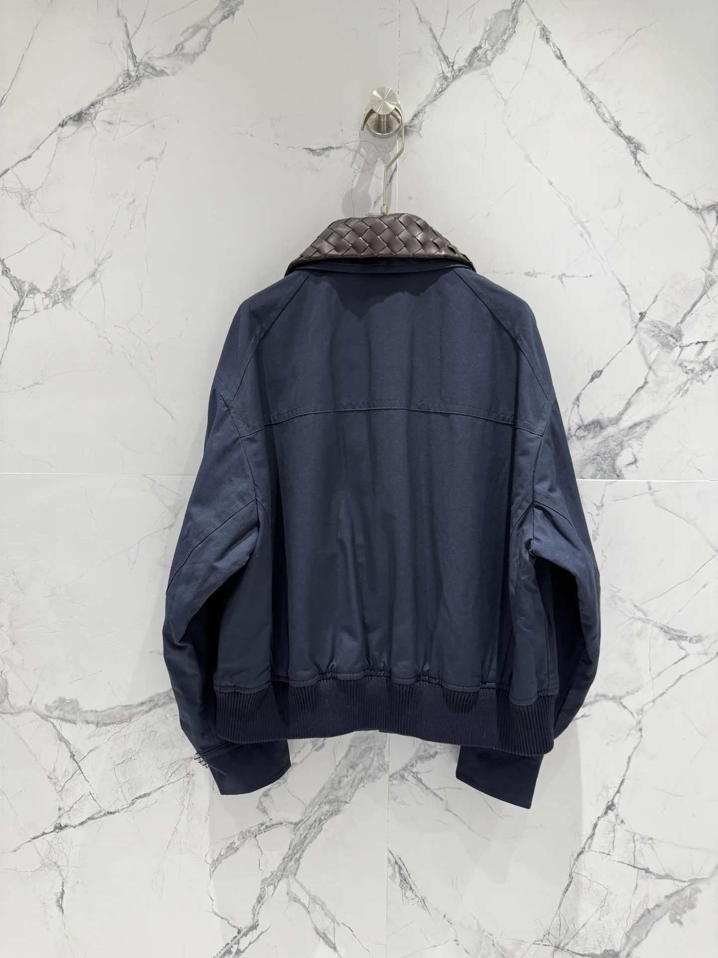 Кожаные Куртки И Дублёнки Женские Bottega Veneta 18194905