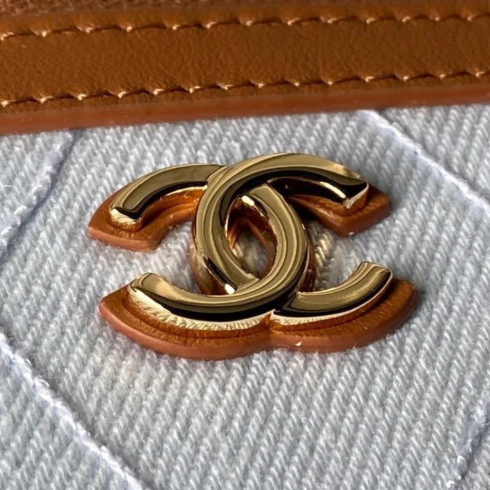 Классические Сумки Женские Chanel 17827307