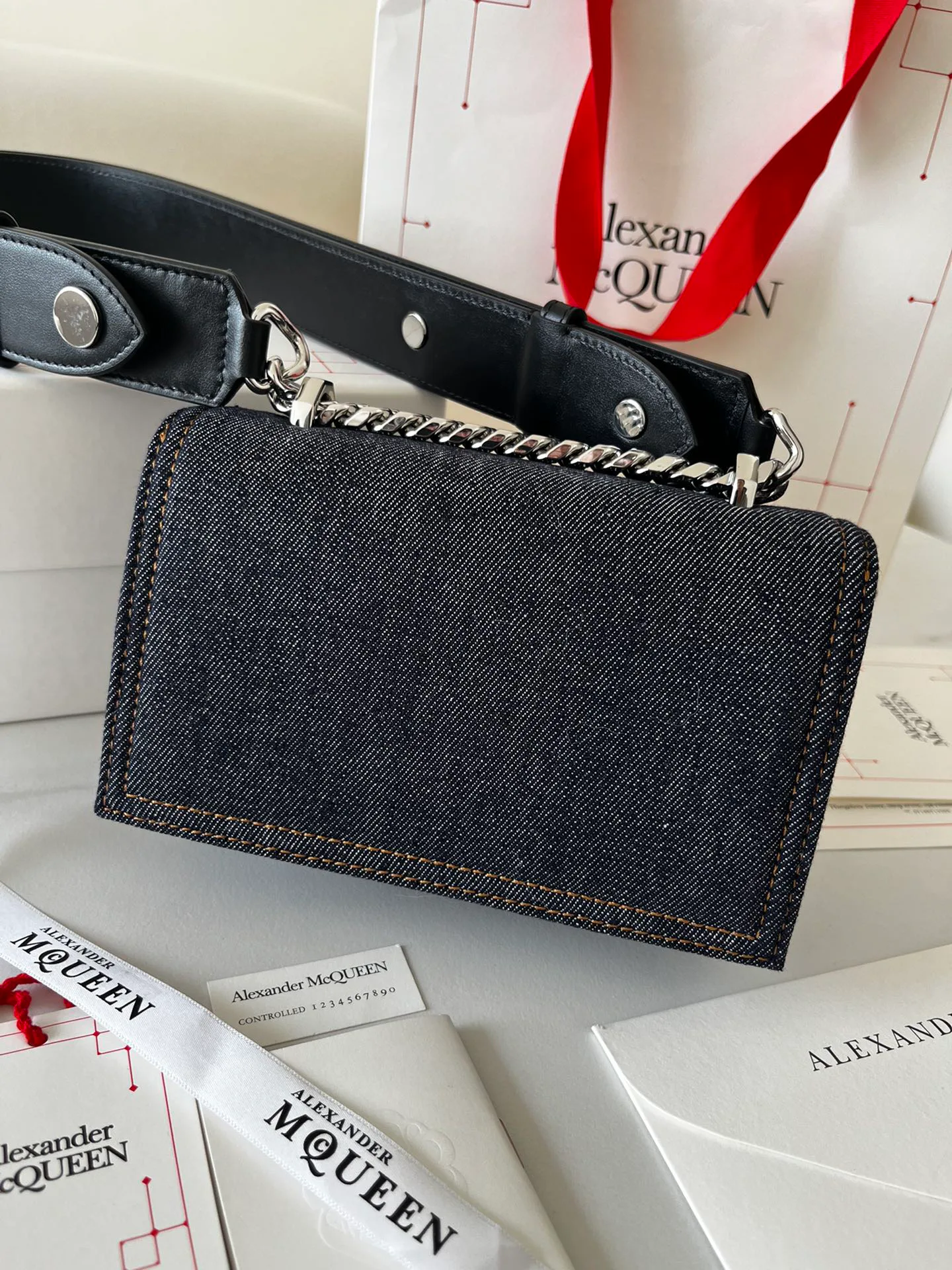 Сумки На Ремне Женские Alexander Mcqueen 11533065