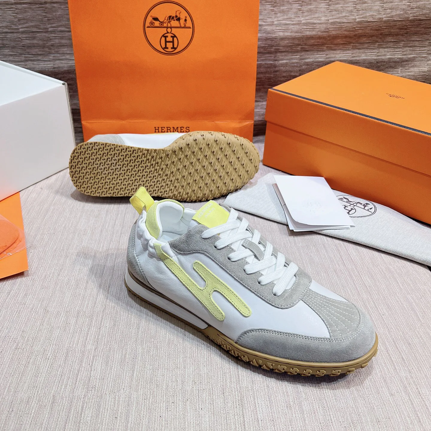 Кроссовки Женские Hermes 17749541