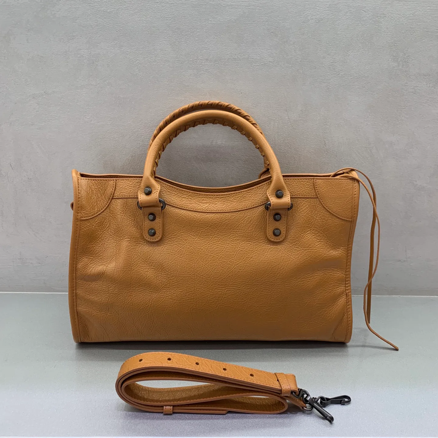 Классические Сумки Женские Balenciaga 13363961