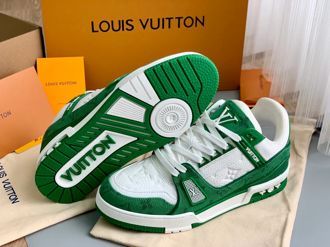 Кроссовки Женские Louis Vuitton 18014127
