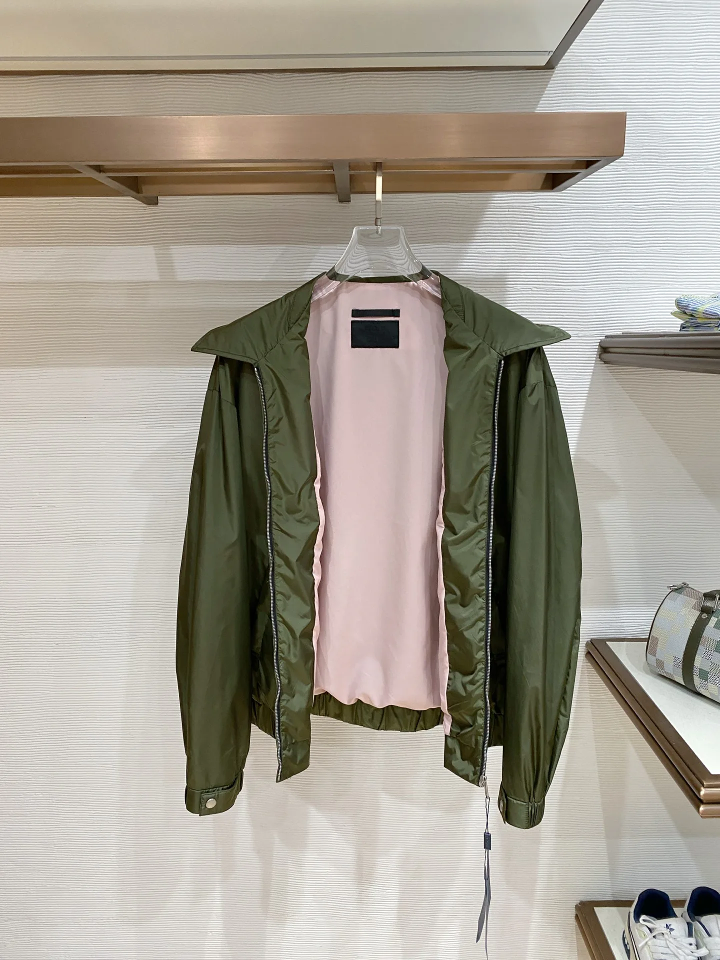 Куртки И Пуховики Мужские Prada 10300292