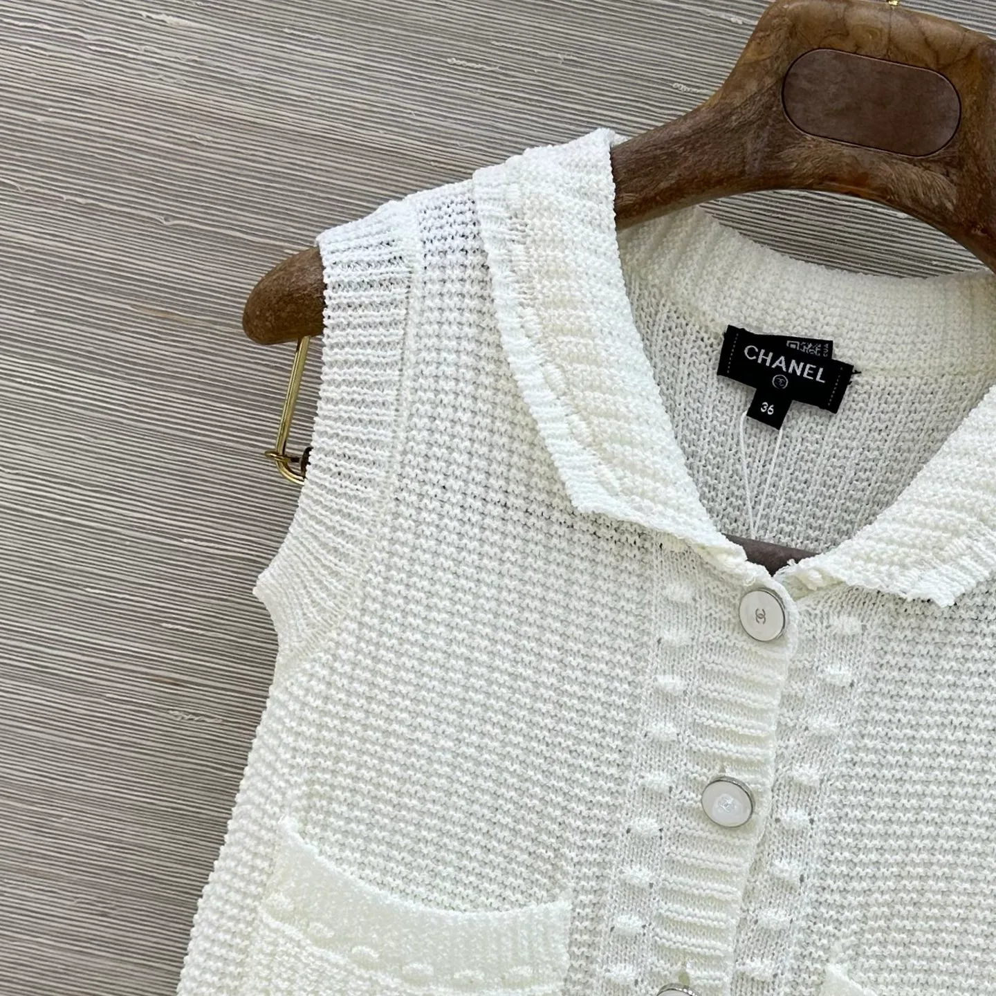 Жилеты Женские Chanel 17413734