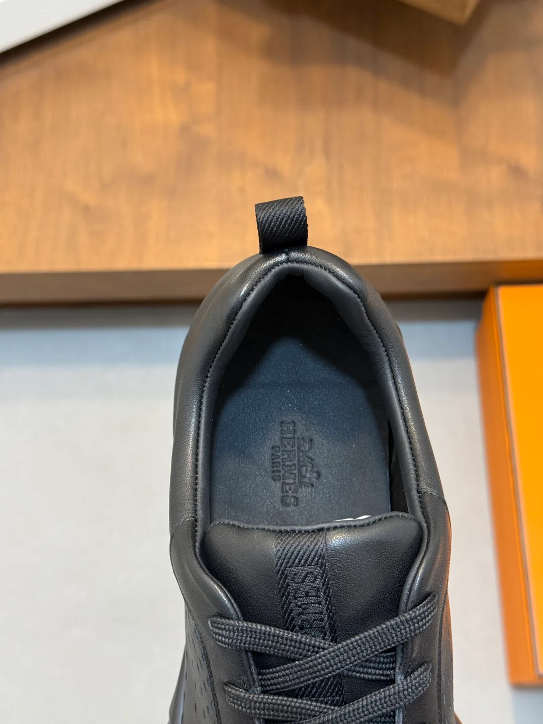Кроссовки Мужские Hermes 18118872