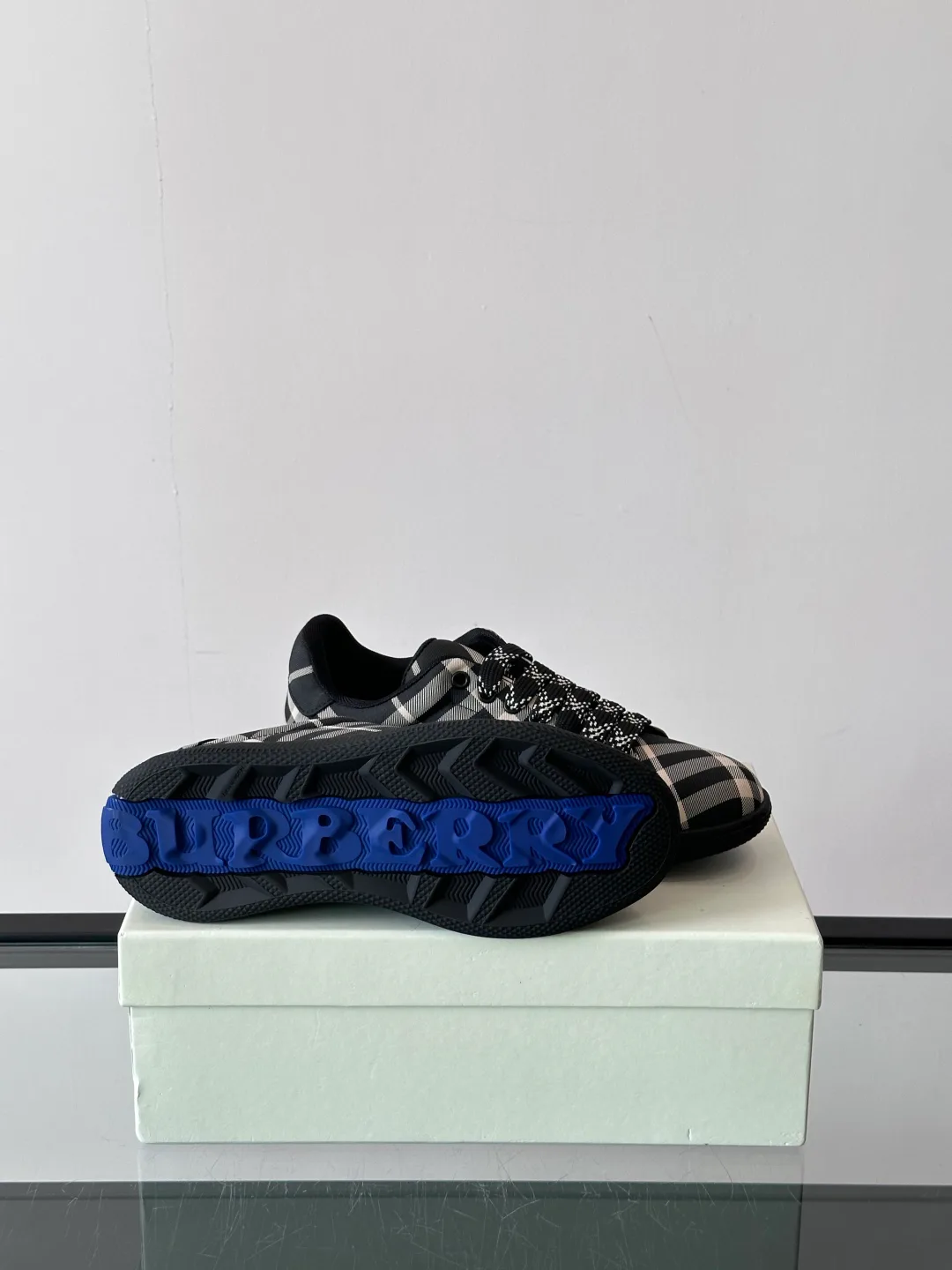 Кроссовки Мужские Burberry 56137