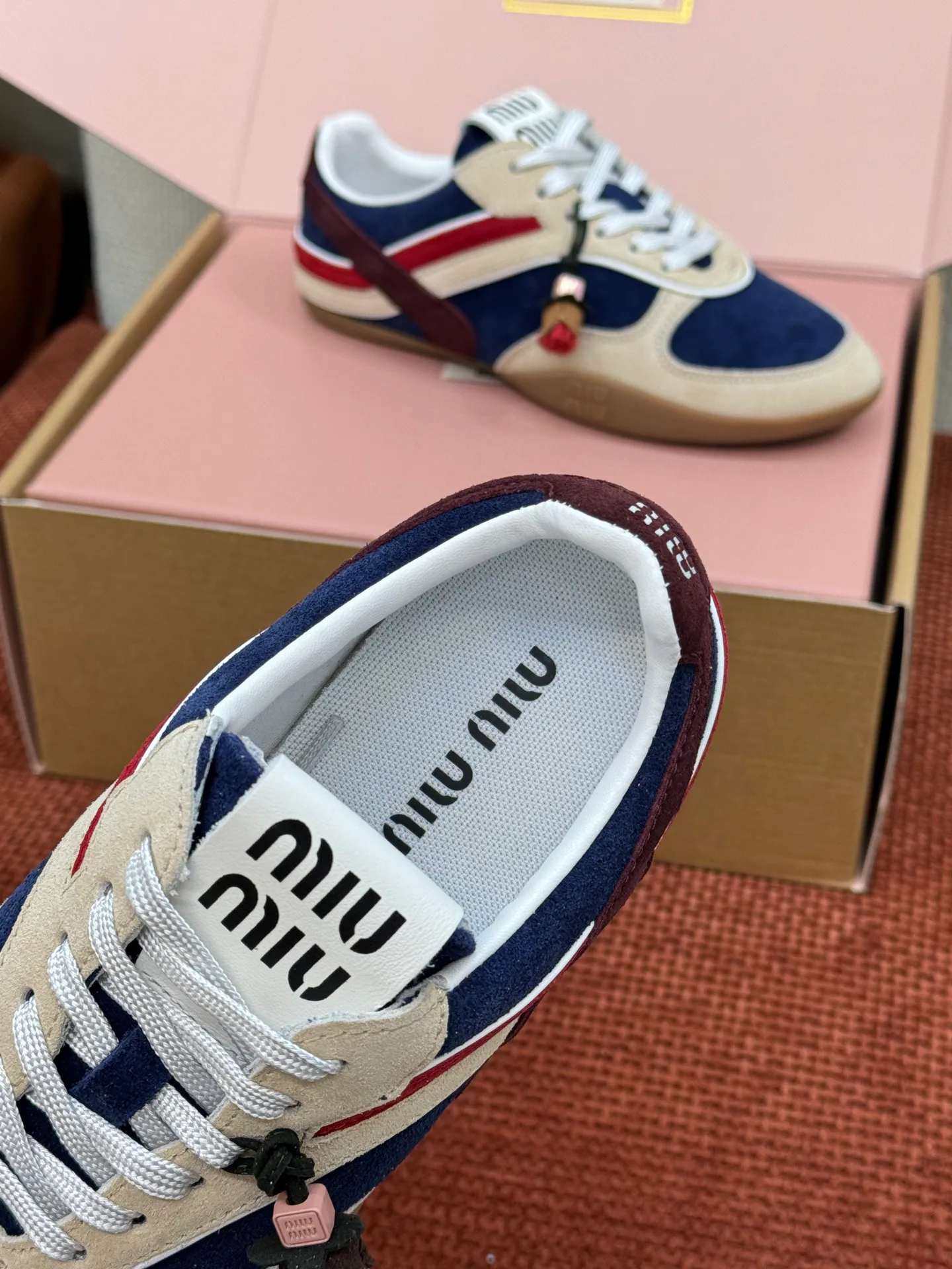 Кроссовки Женские Miu Miu 18291151