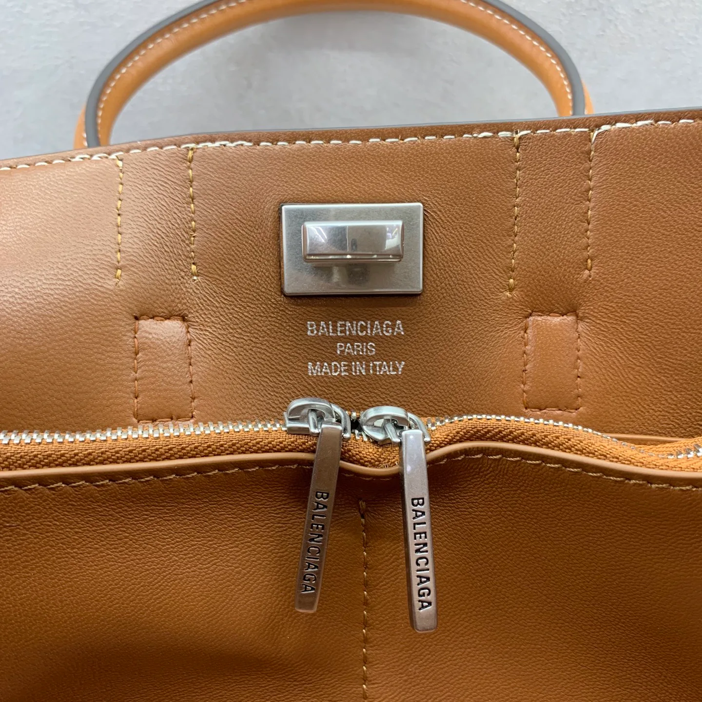 Классические Сумки Женские Balenciaga 17234035