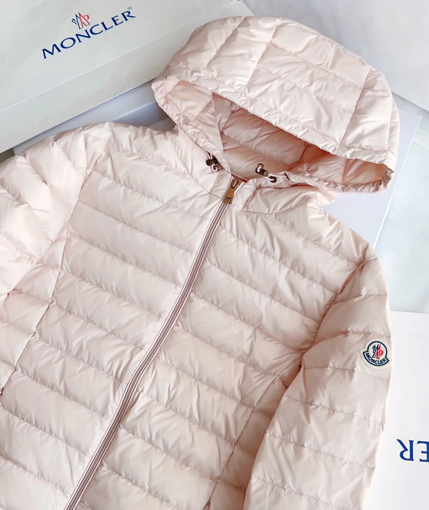 Куртки И Пуховики Женские Moncler 19417523