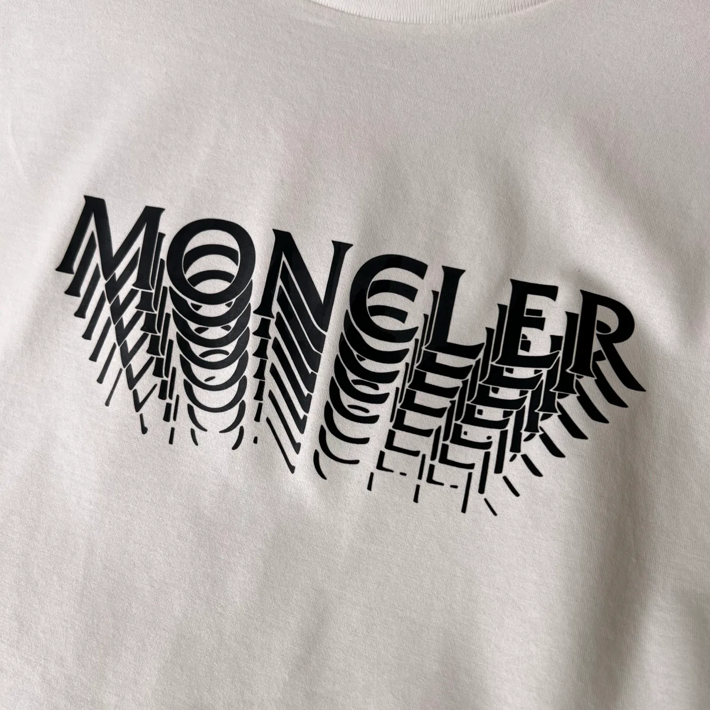 Футболки Женские Moncler 11000492