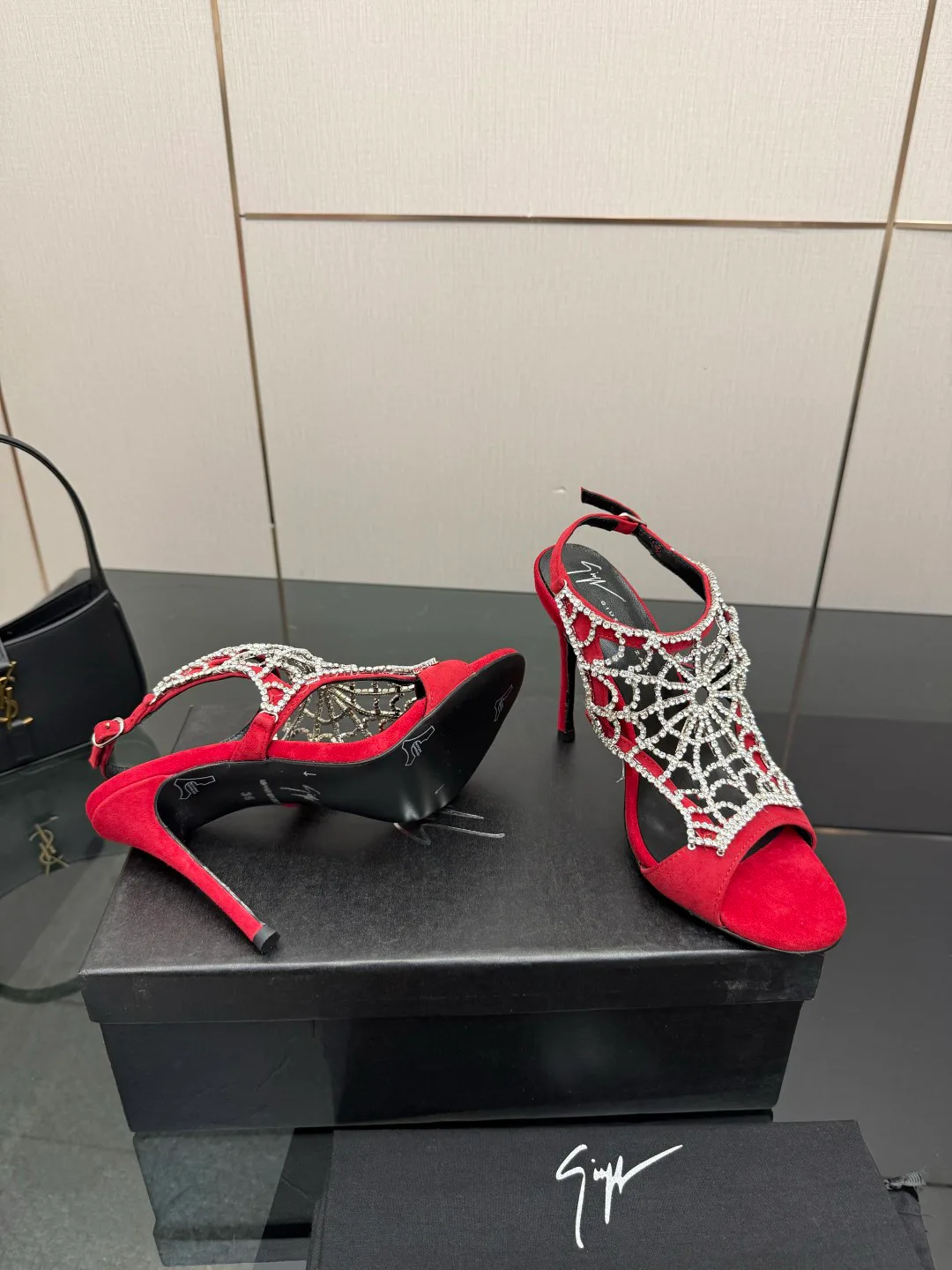 Босоножки Женские Giuseppe Zanotti 14555355
