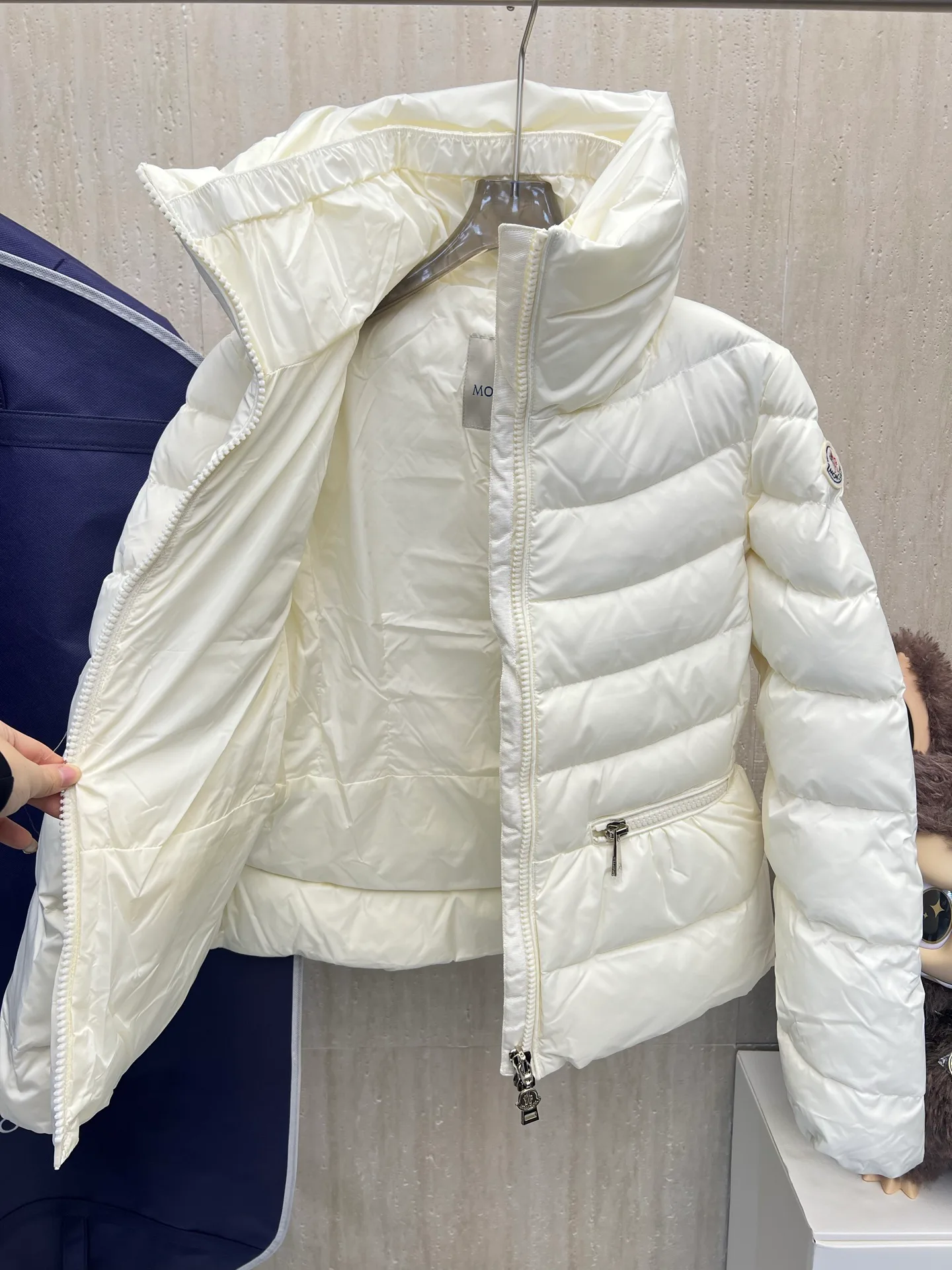 Куртки И Пуховики Женские Moncler 19628749