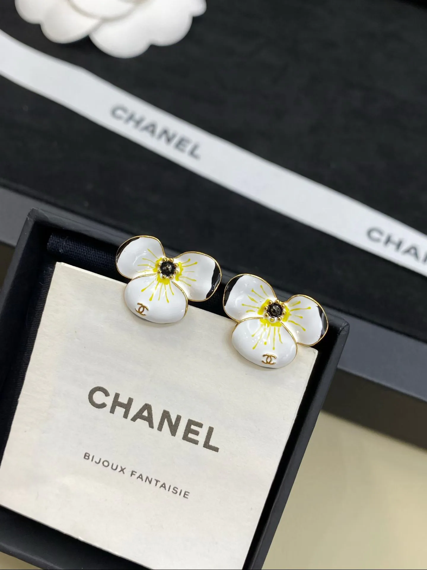 Бижутерия Chanel 18122625