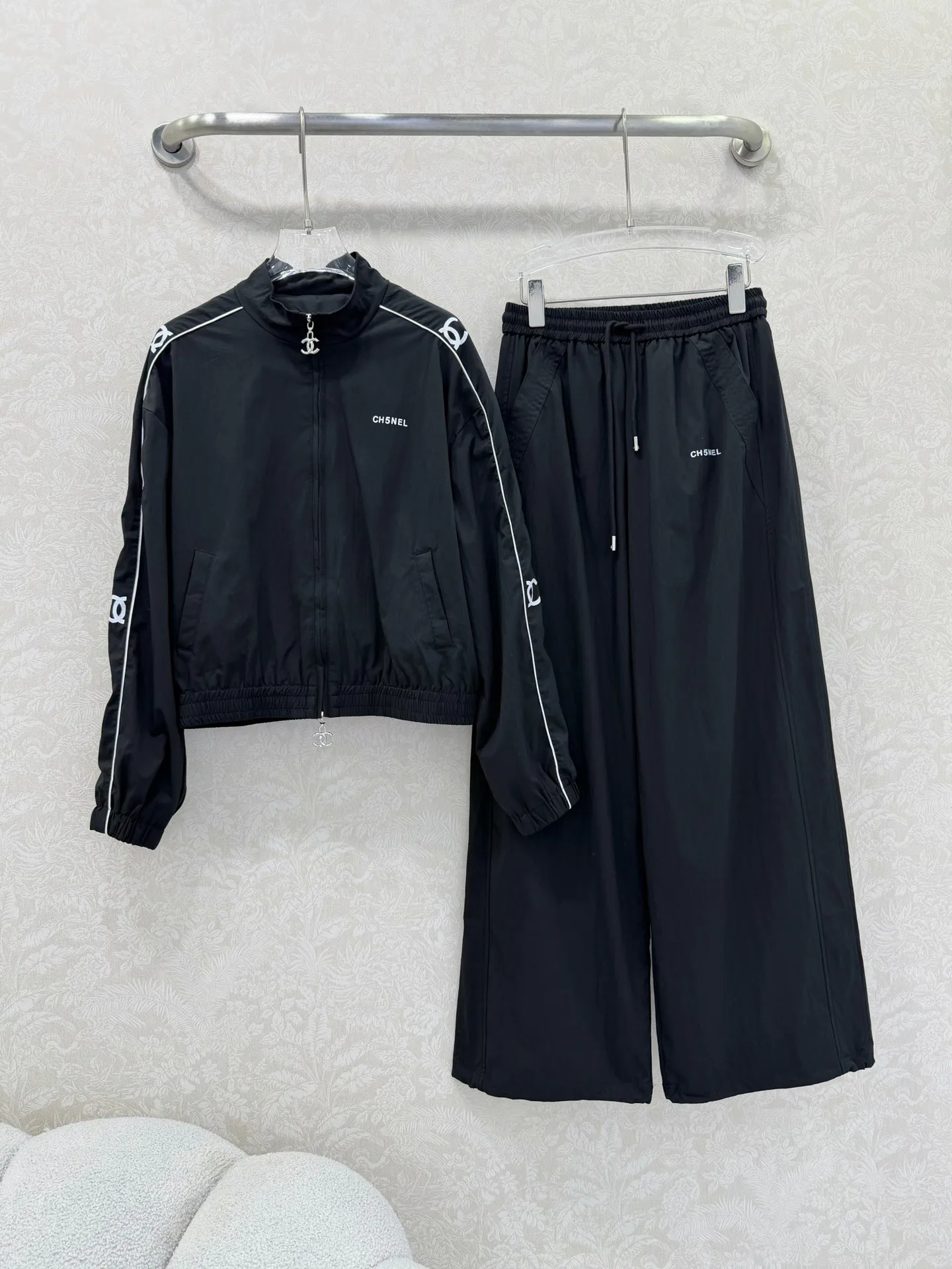 Костюмы Женские Chanel 10268036