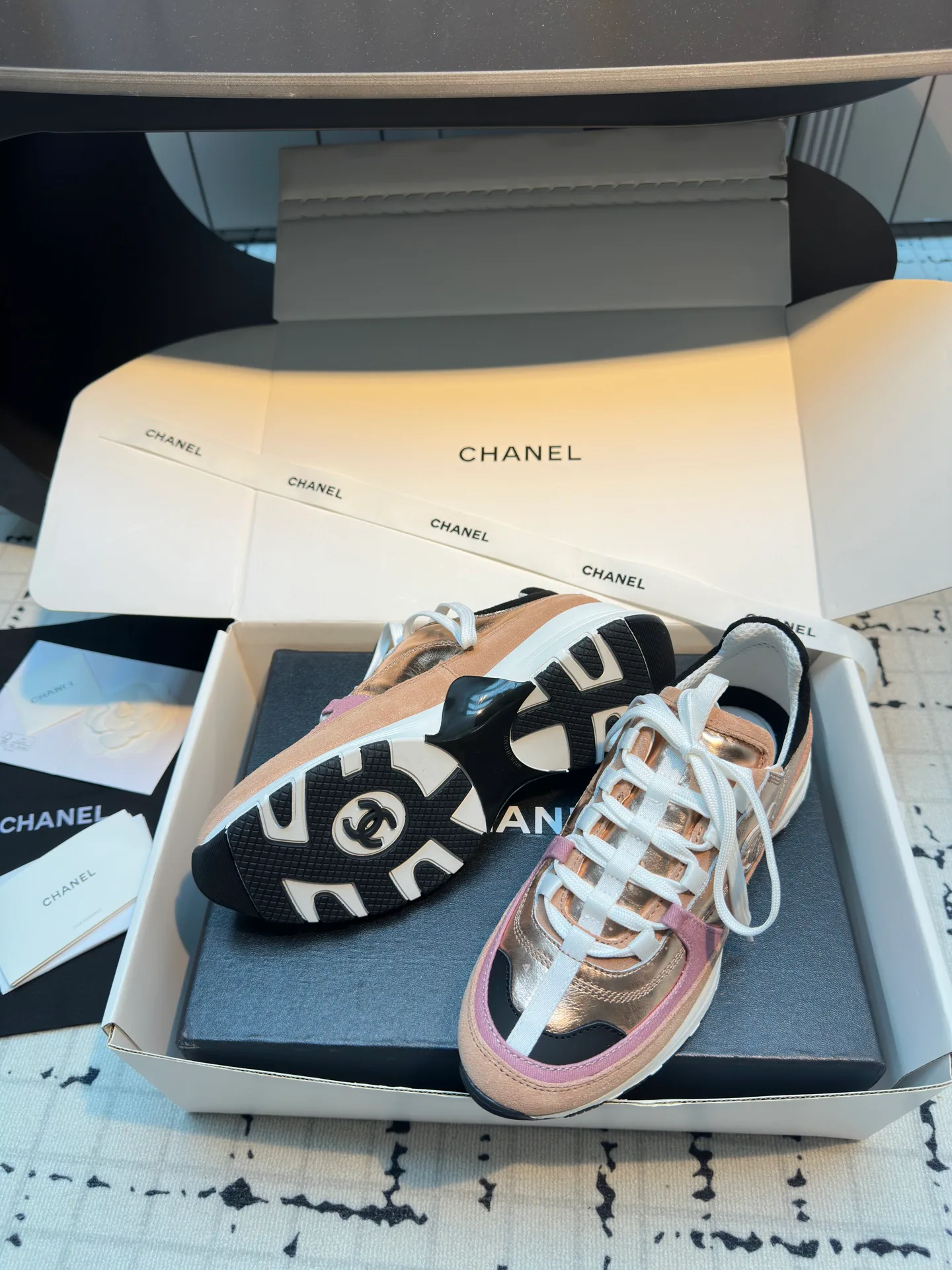Кроссовки Женские Chanel 10468493