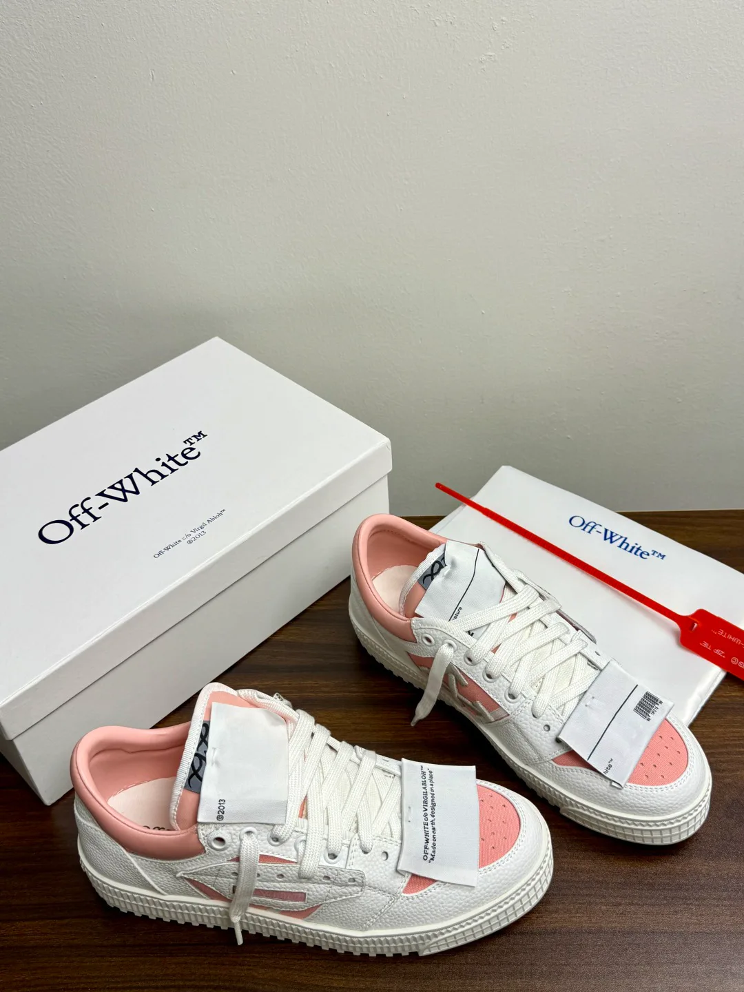 Кроссовки Женские Off-White 18961469
