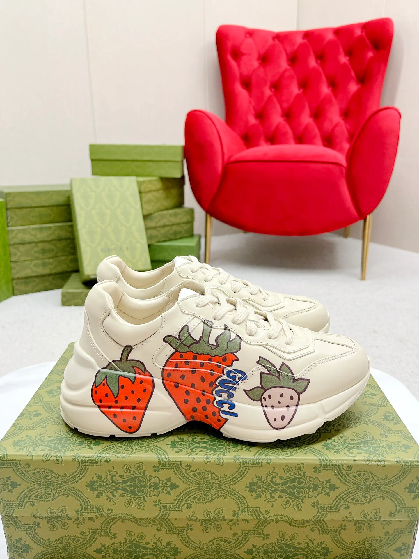 Кроссовки Женские Gucci 989684