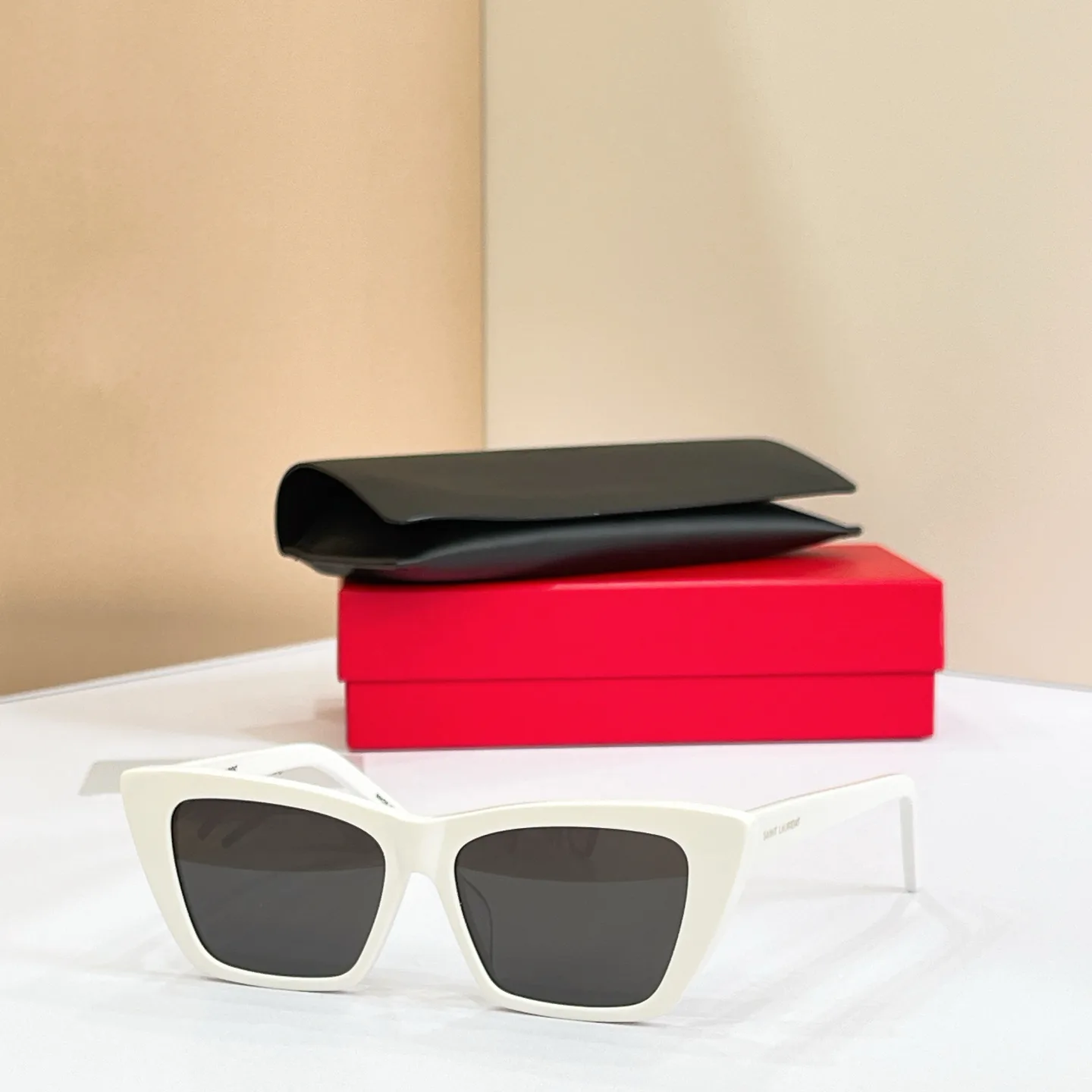 Очки Saint Laurent 17495847