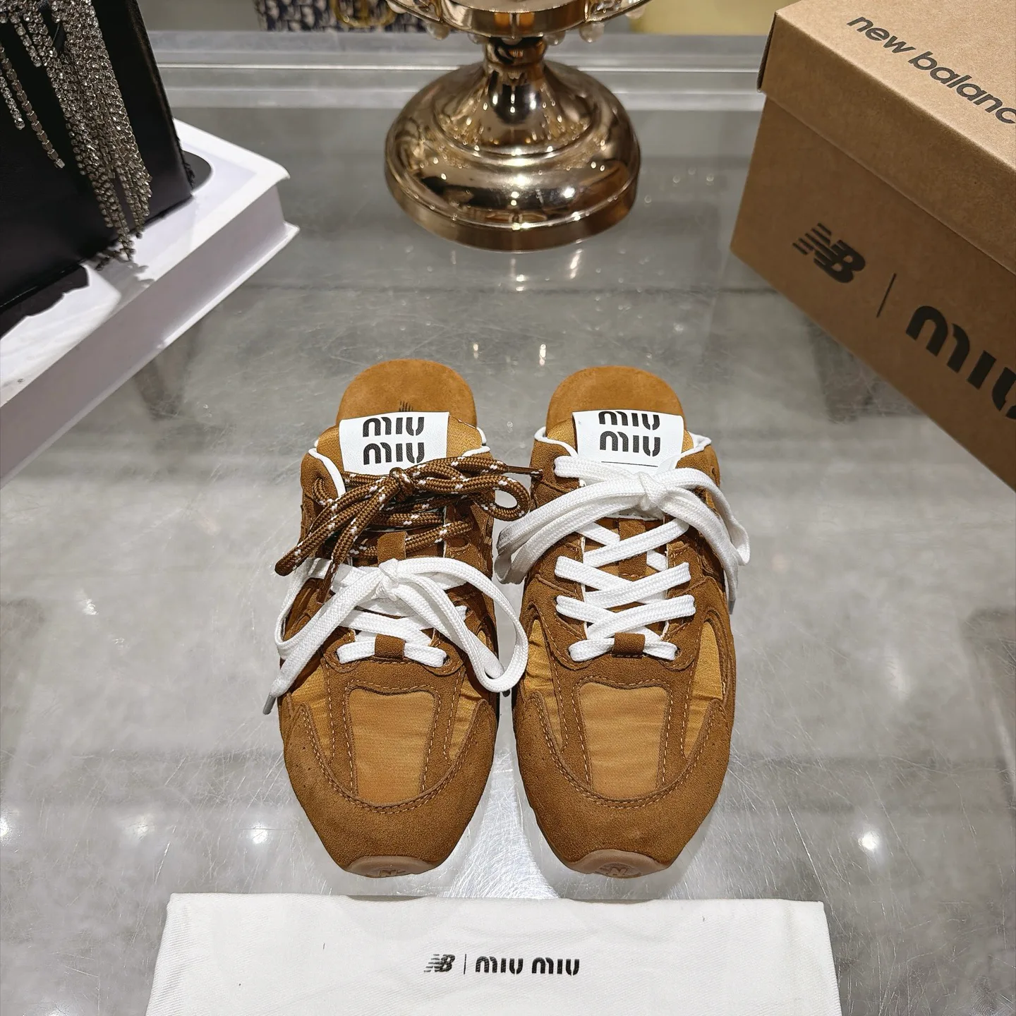 Кроссовки Женские Miu Miu 18034823