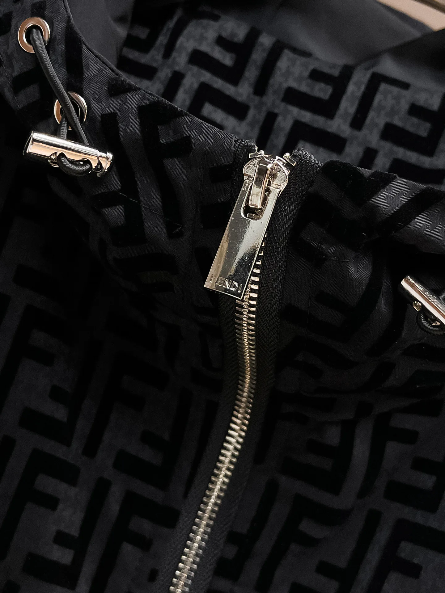 Куртки И Пуховики Мужские Fendi 18197233