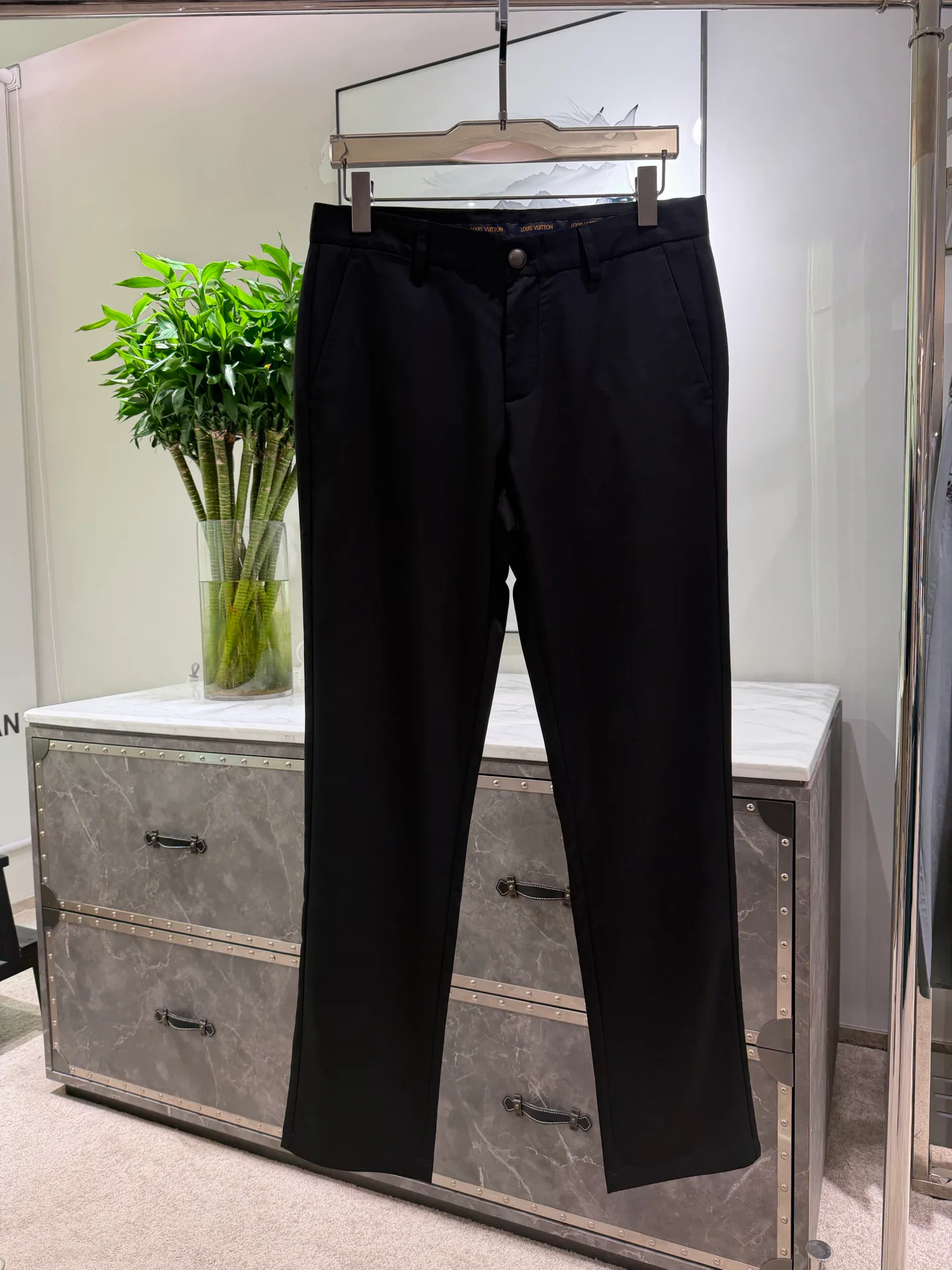 Брюки Женские Louis Vuitton 10507332