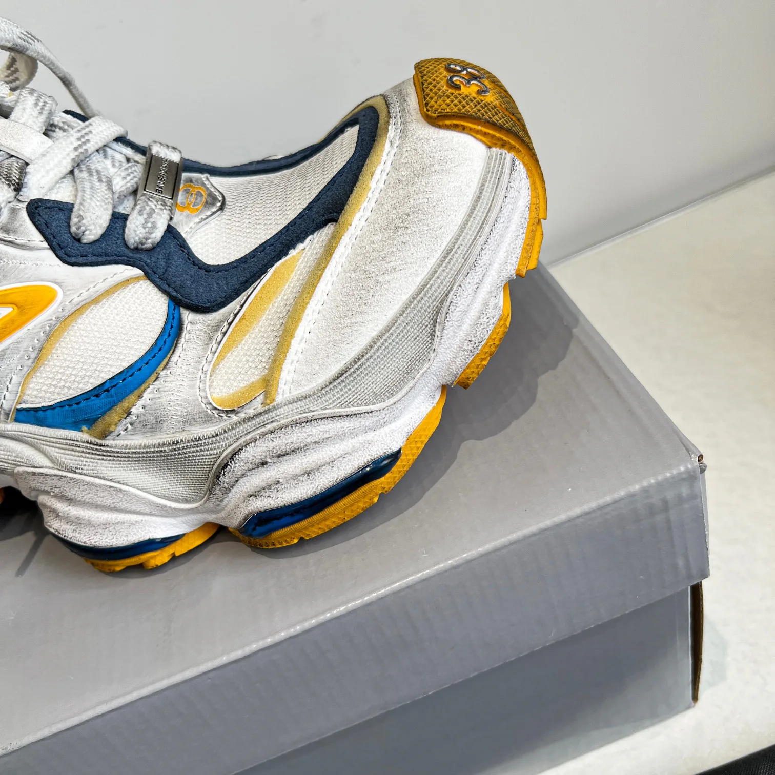 Кроссовки Женские Balenciaga 2273511