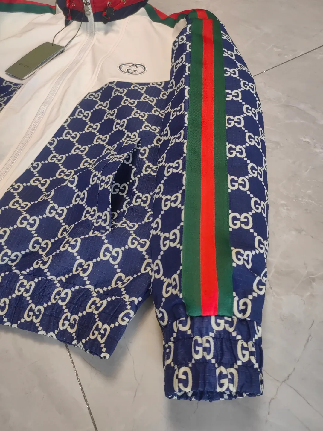 Куртки И Пуховики Женские Gucci 448351