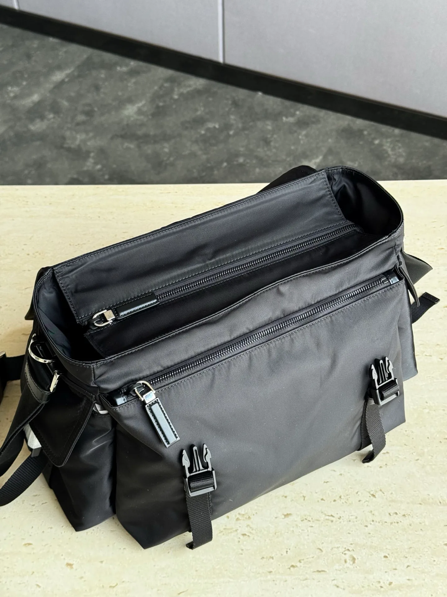 Классические Сумки Женские Issey Miyake 13554257