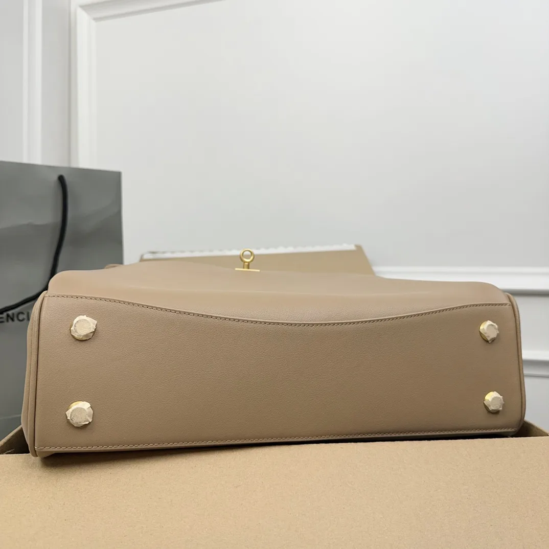Классические Сумки Женские Balenciaga 11872234