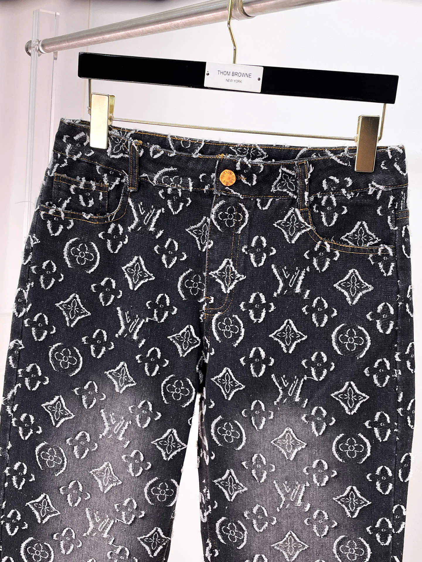 Джинсы Мужские Louis Vuitton 18499644