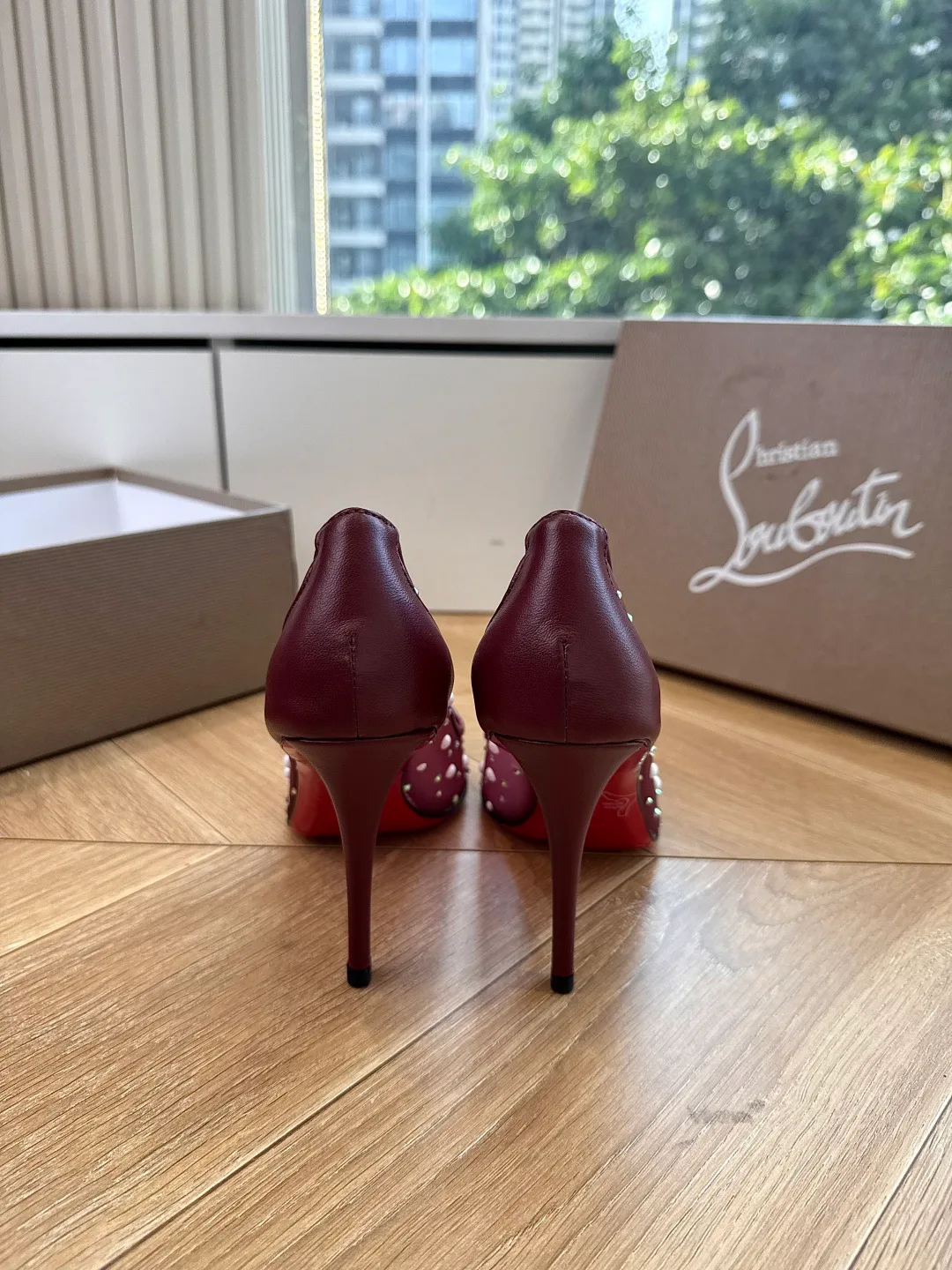 Туфли Женские Christian Louboutin 17480778