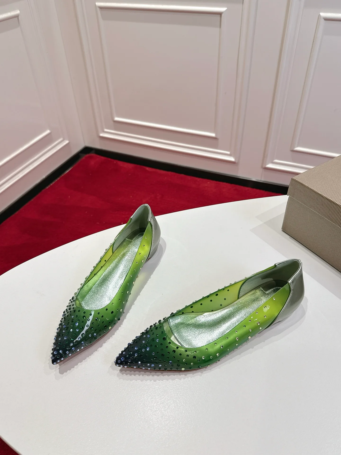 Туфли Женские Christian Louboutin 565557