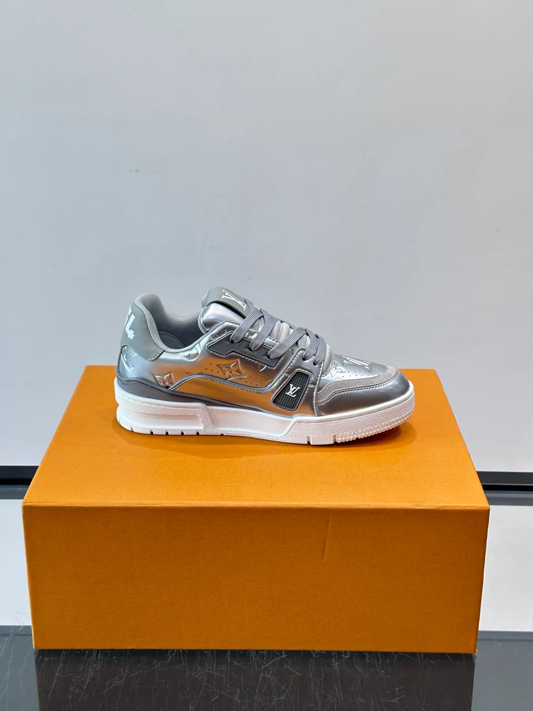 Кроссовки Женские Louis Vuitton 520621