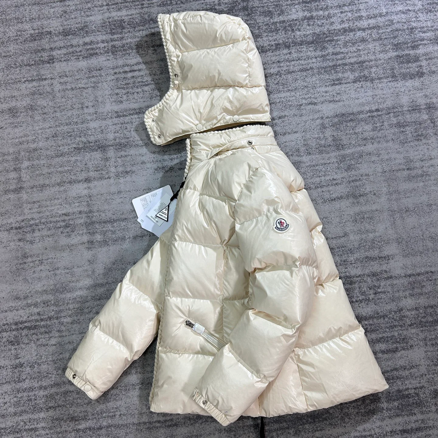 Куртки И Пуховики Женские Moncler 18134536