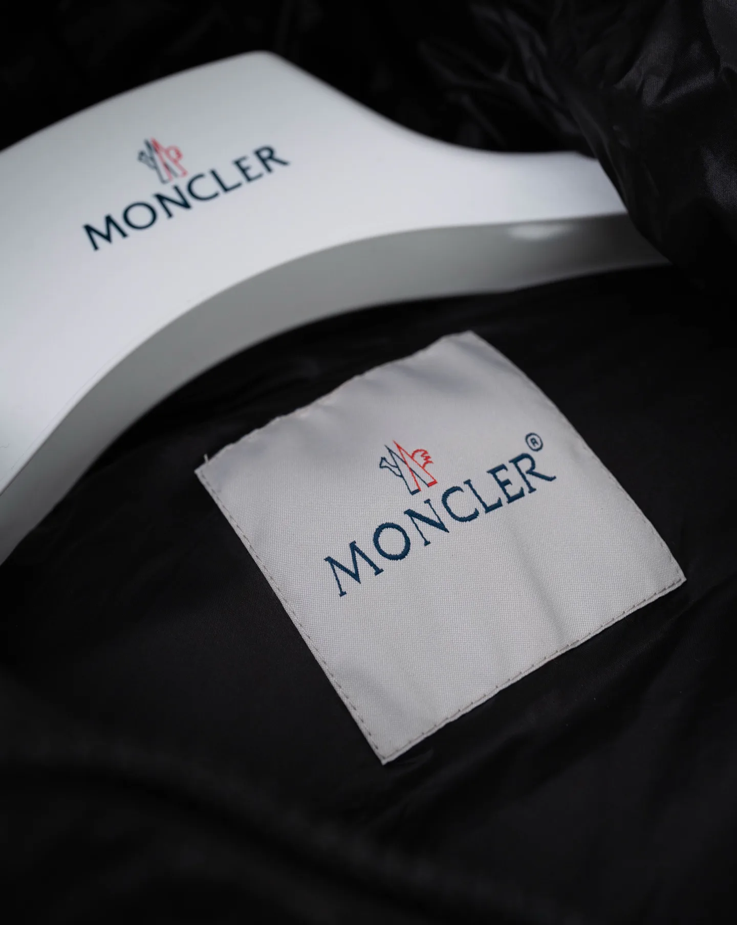 Куртки И Пуховики Женские Moncler 18141270