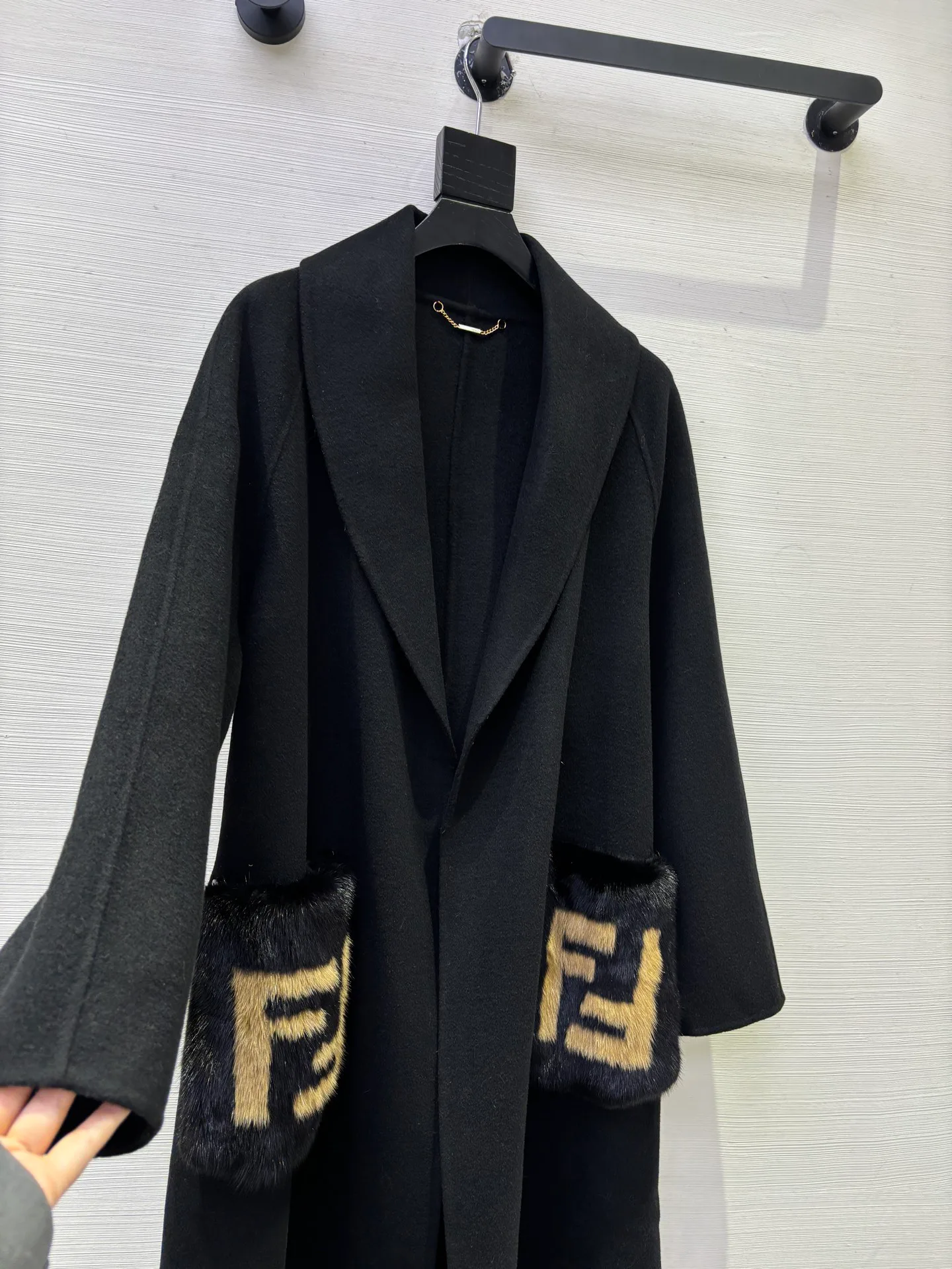 Пальто Женские Fendi 603043