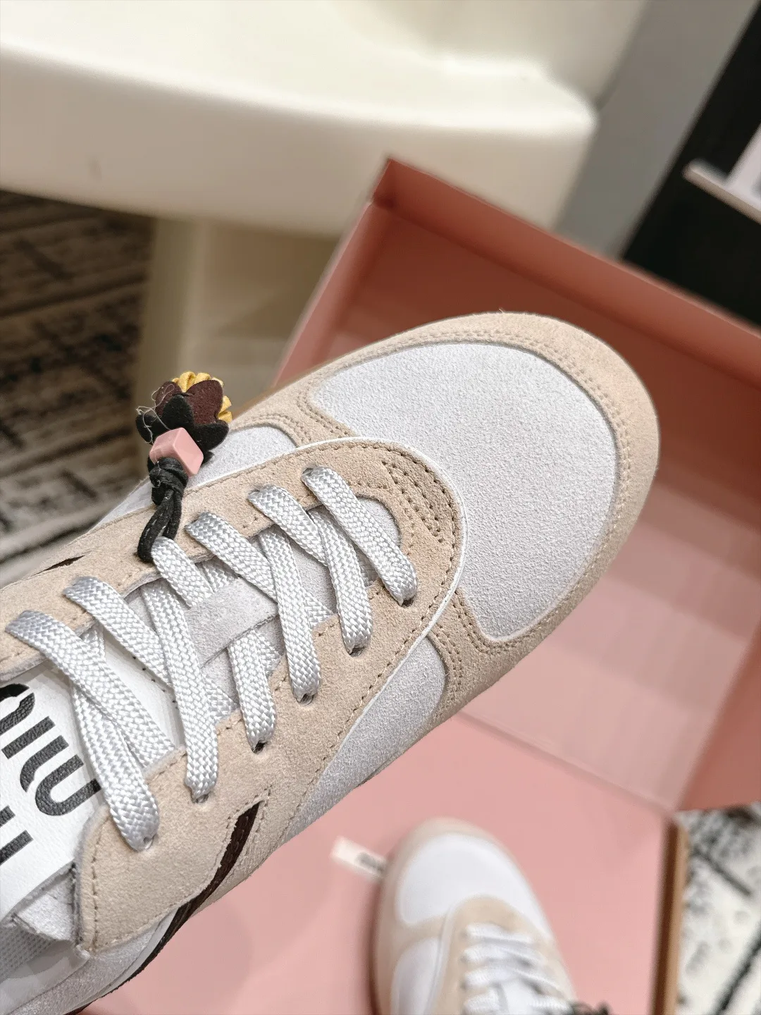 Кроссовки Женские Miu Miu 18490656