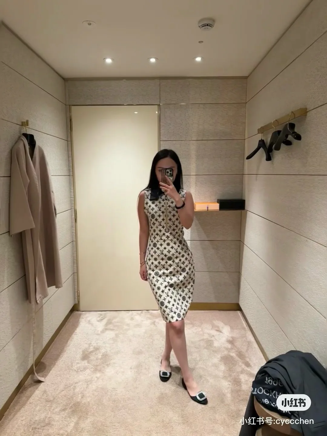 Платья Женские Louis Vuitton 8772