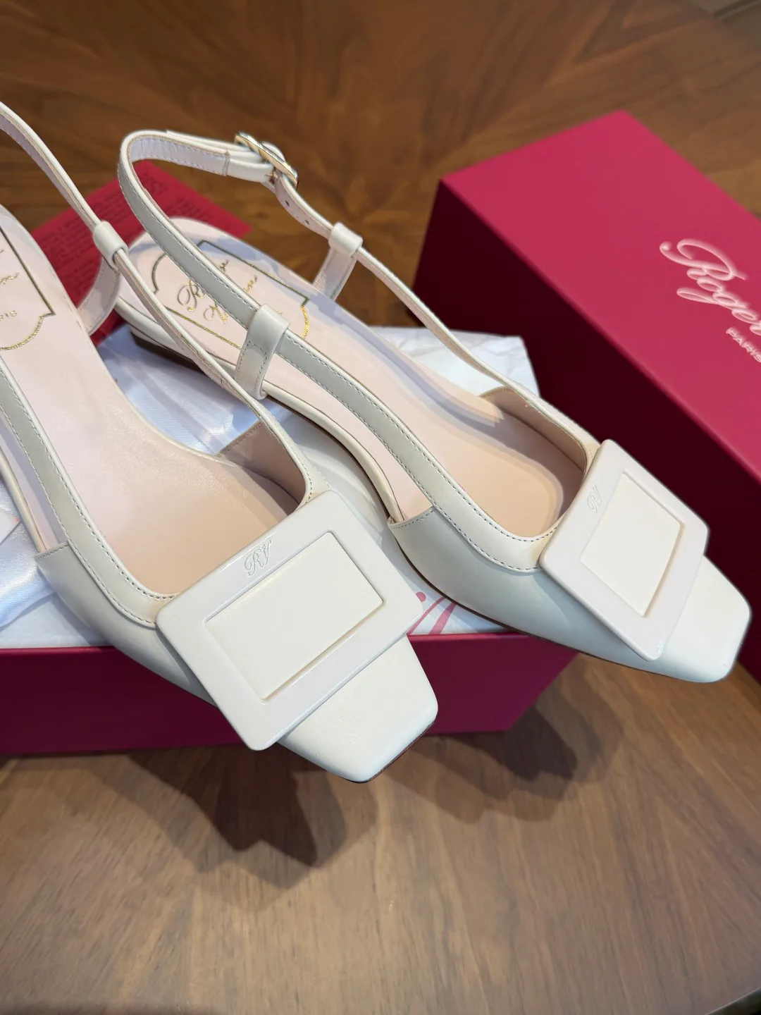Босоножки Женские Roger Vivier 16848430
