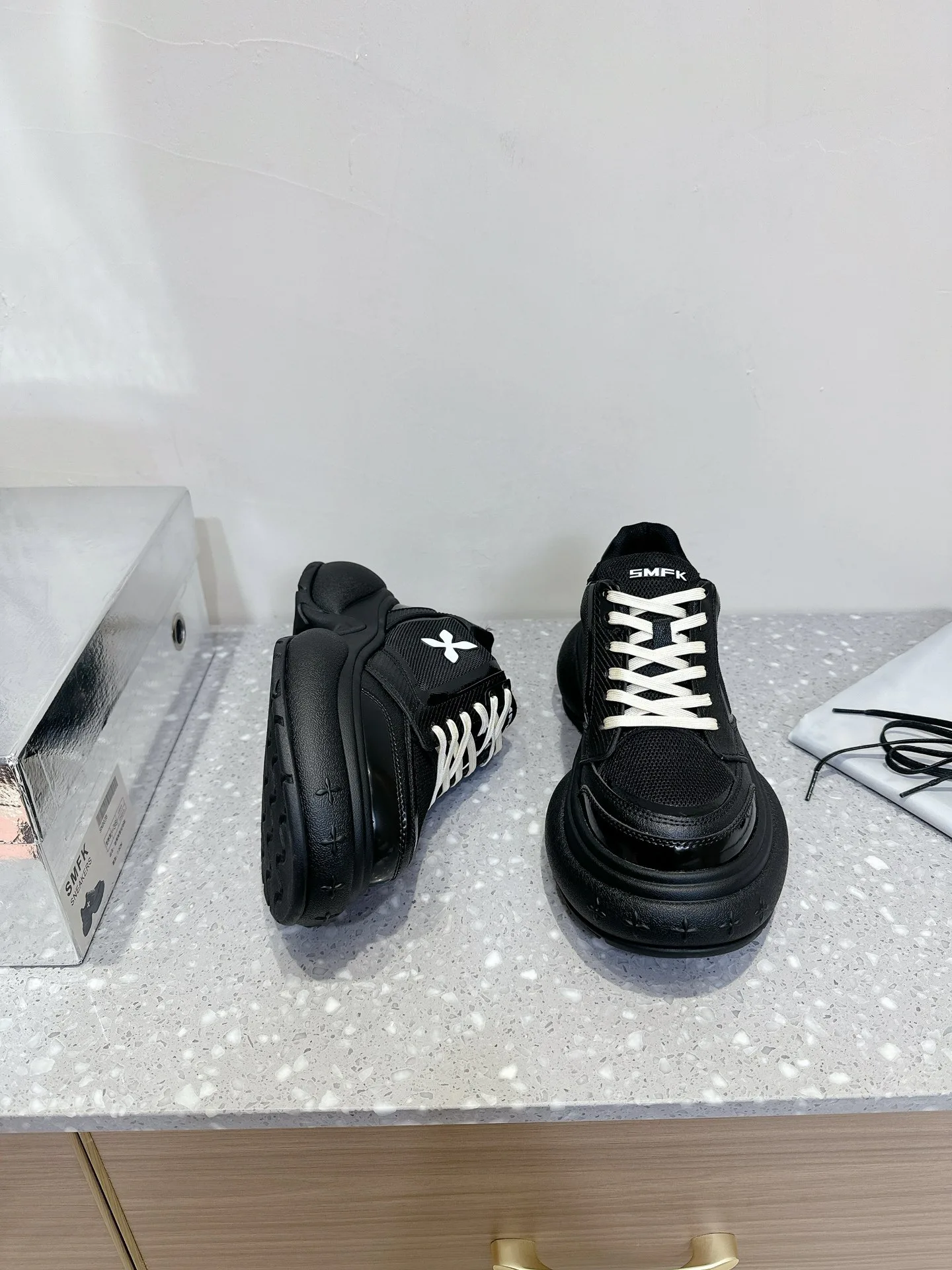 Кроссовки Женские Gucci 8043