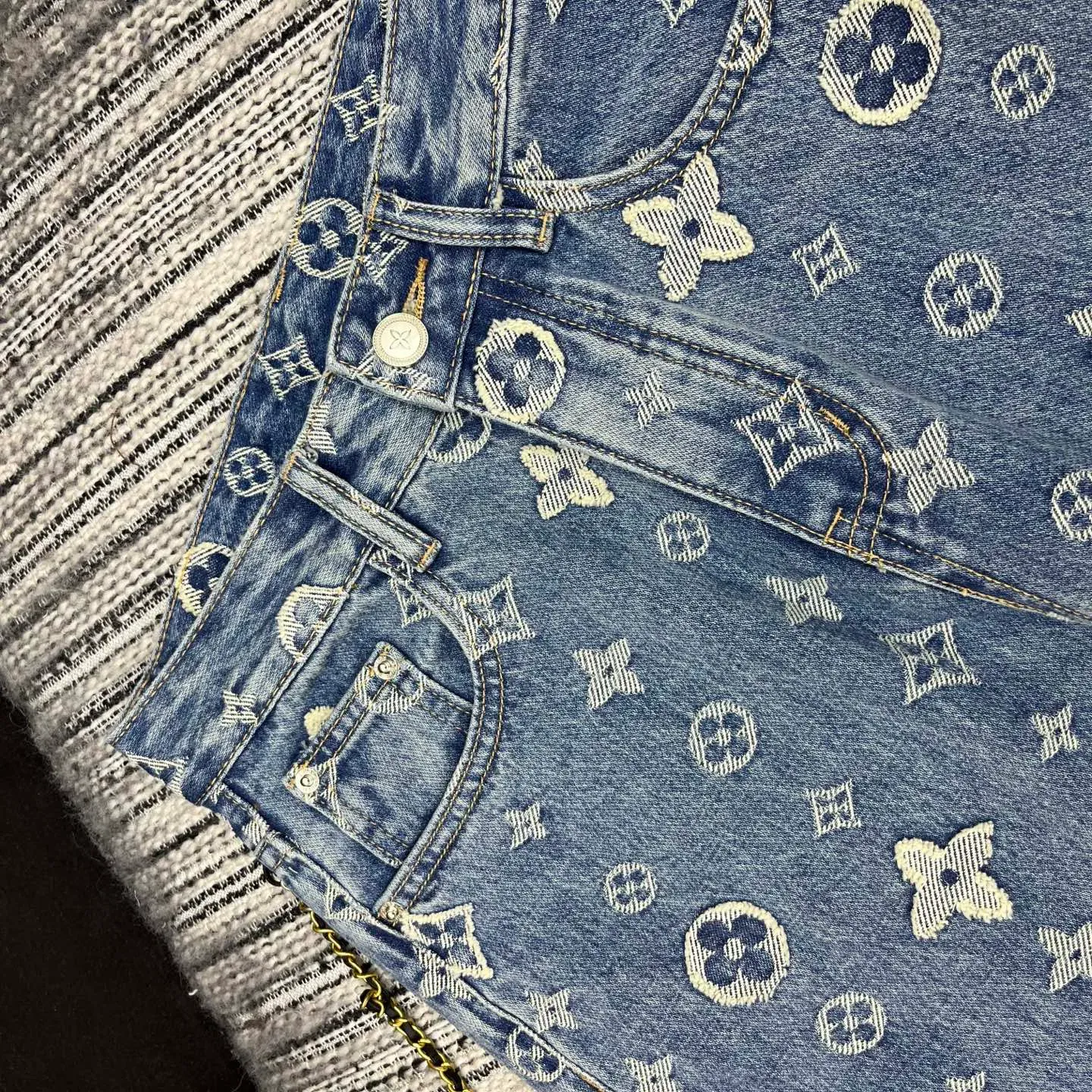 Джинсы Женские Louis Vuitton 1941845