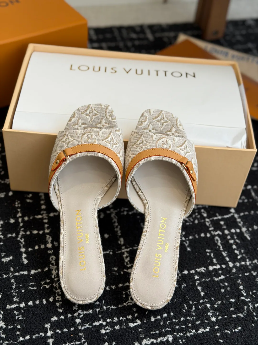 Мюли И Сабо Женские Louis Vuitton 17615644