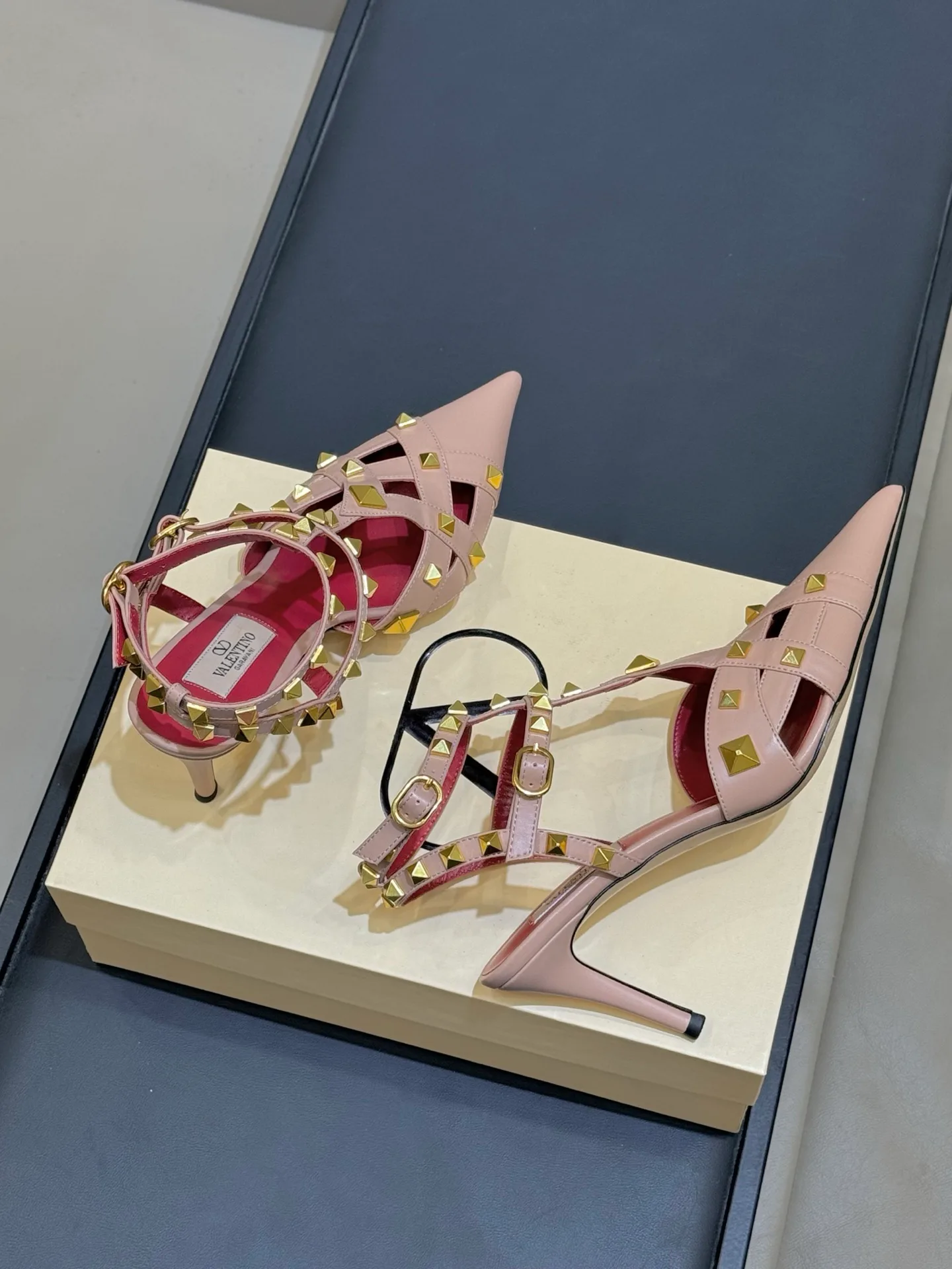 Босоножки Женские Valentino 1227787