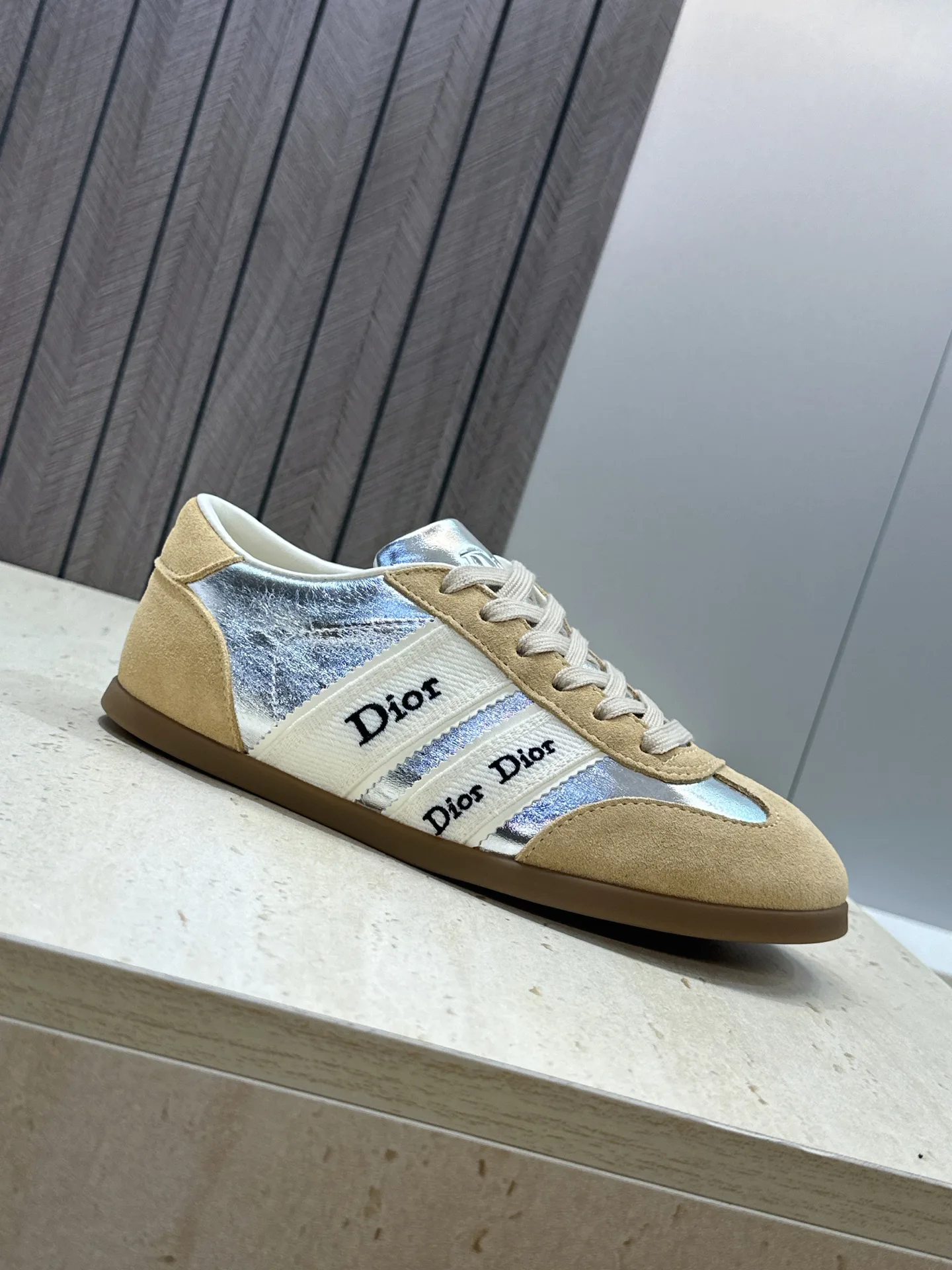 Кроссовки Женские Christian Dior 17612347