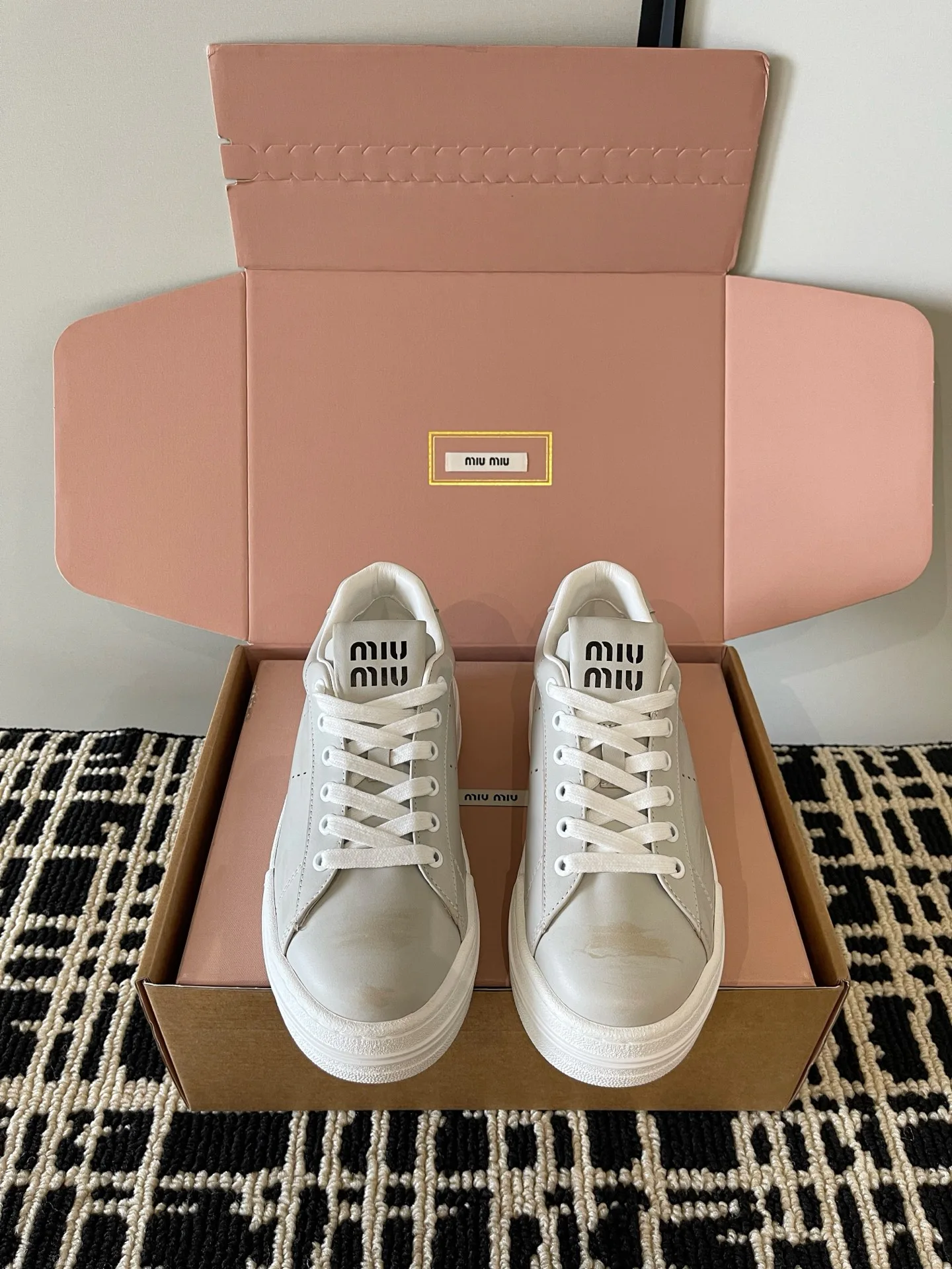 Кроссовки Женские Miu Miu 18234983