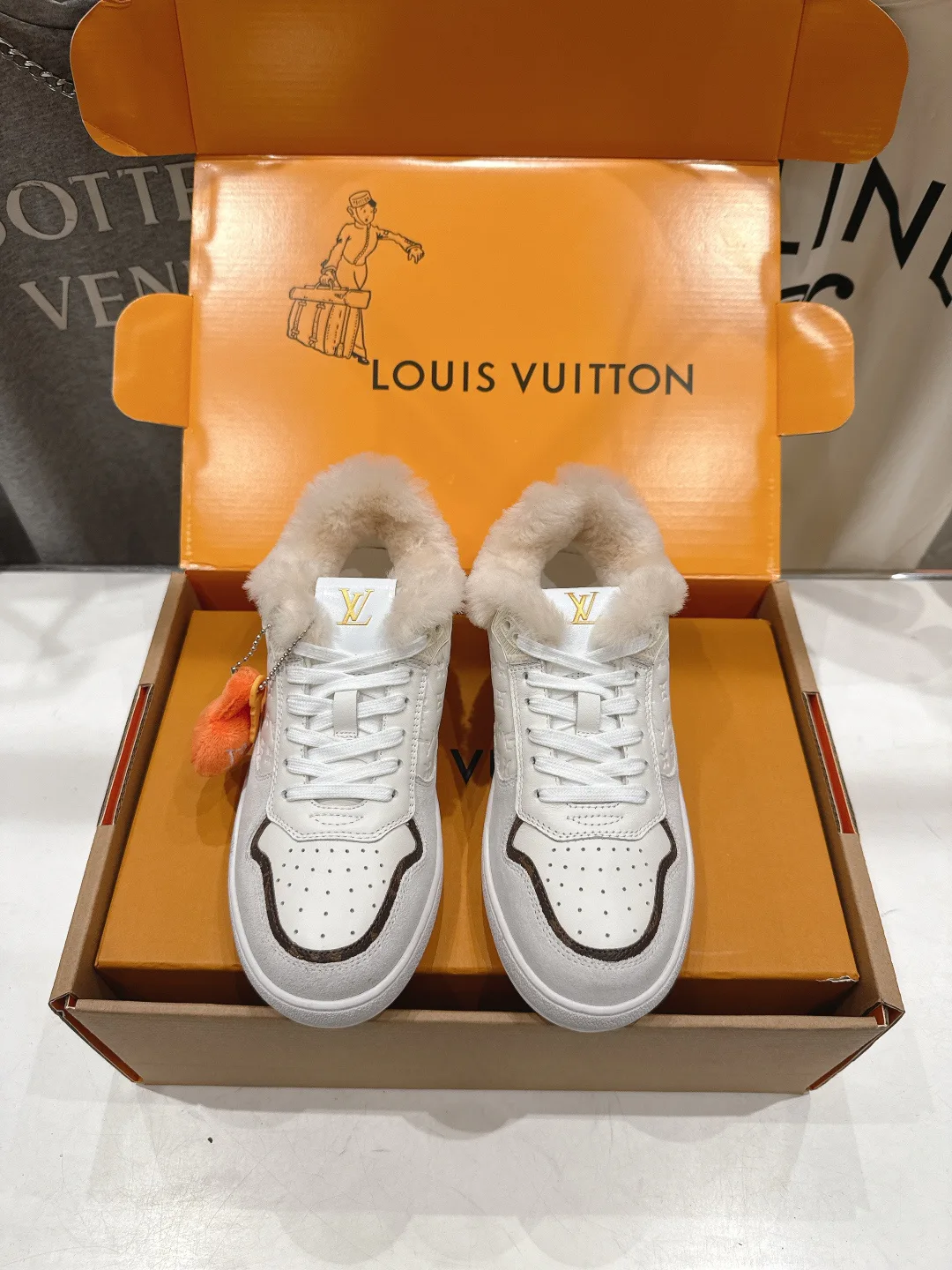 Кроссовки Женские Louis Vuitton 1056456