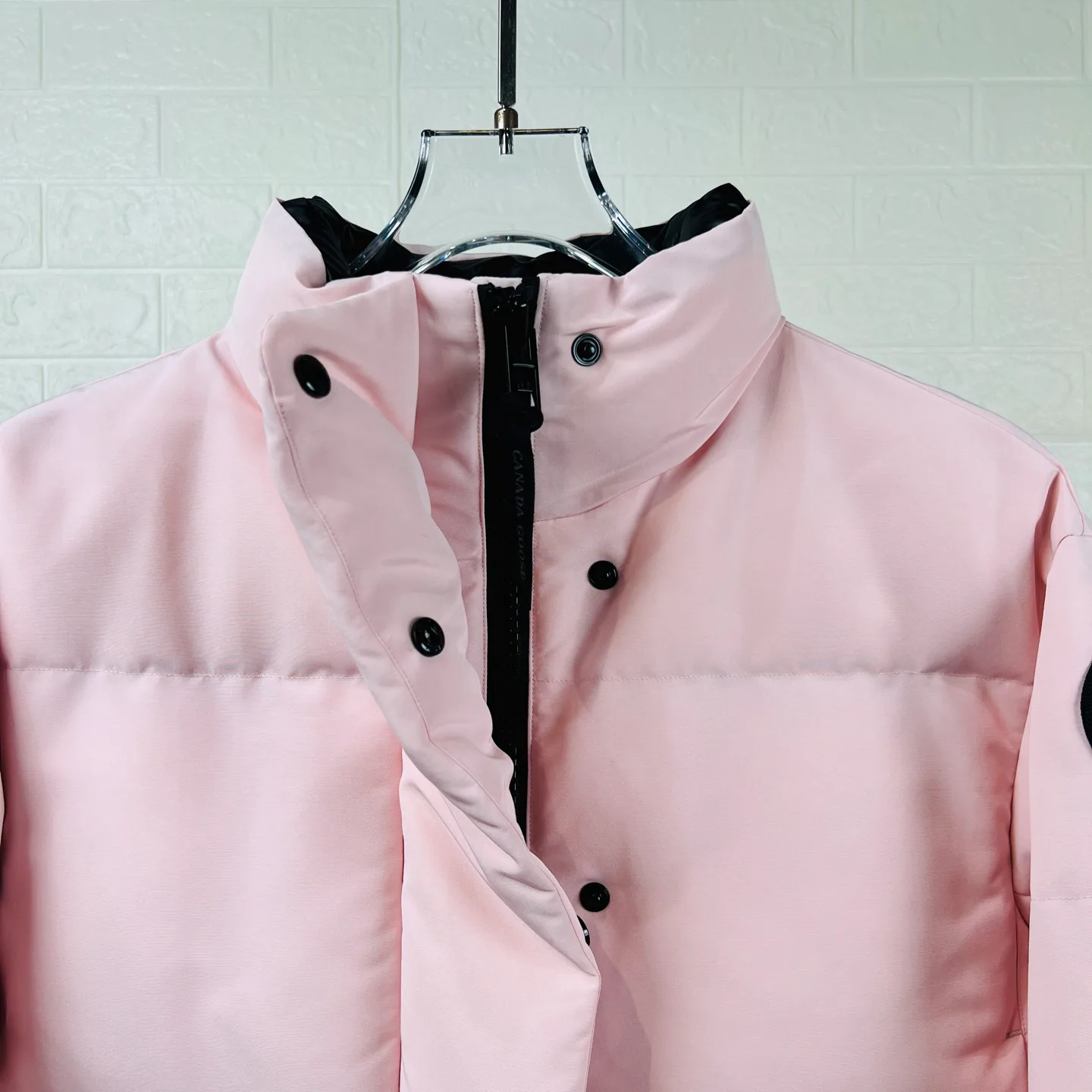 Куртки И Пуховики Женские Canada Goose 17897352