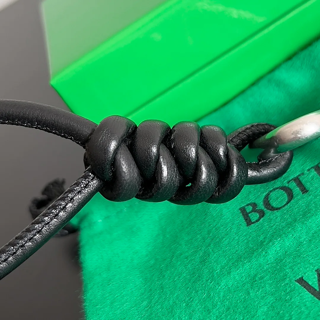 Ключницы Bottega Veneta 595685