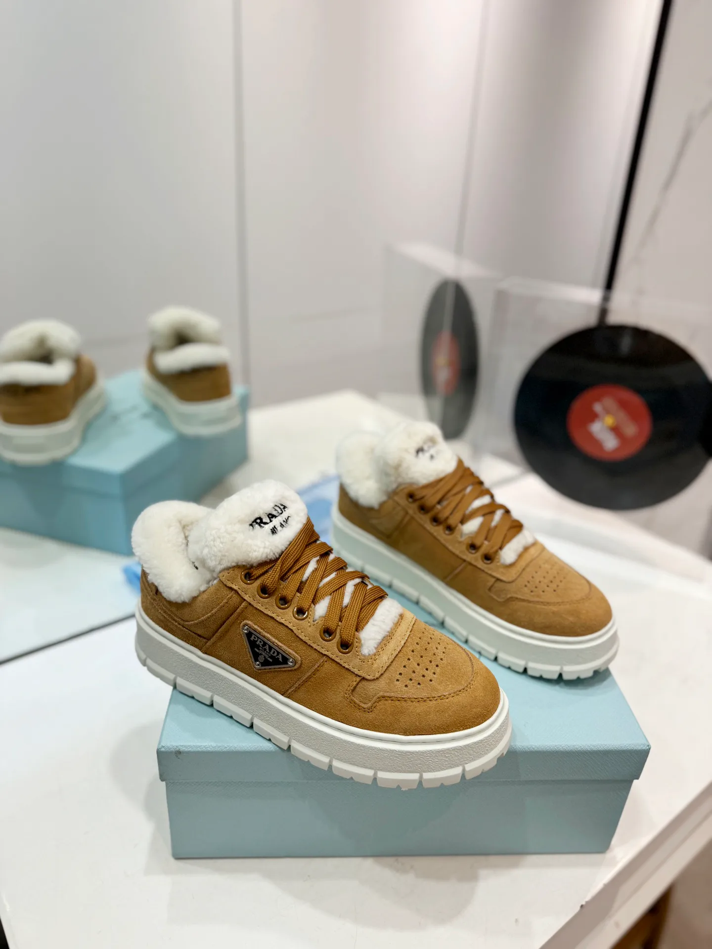 Кроссовки Женские Prada 20068658