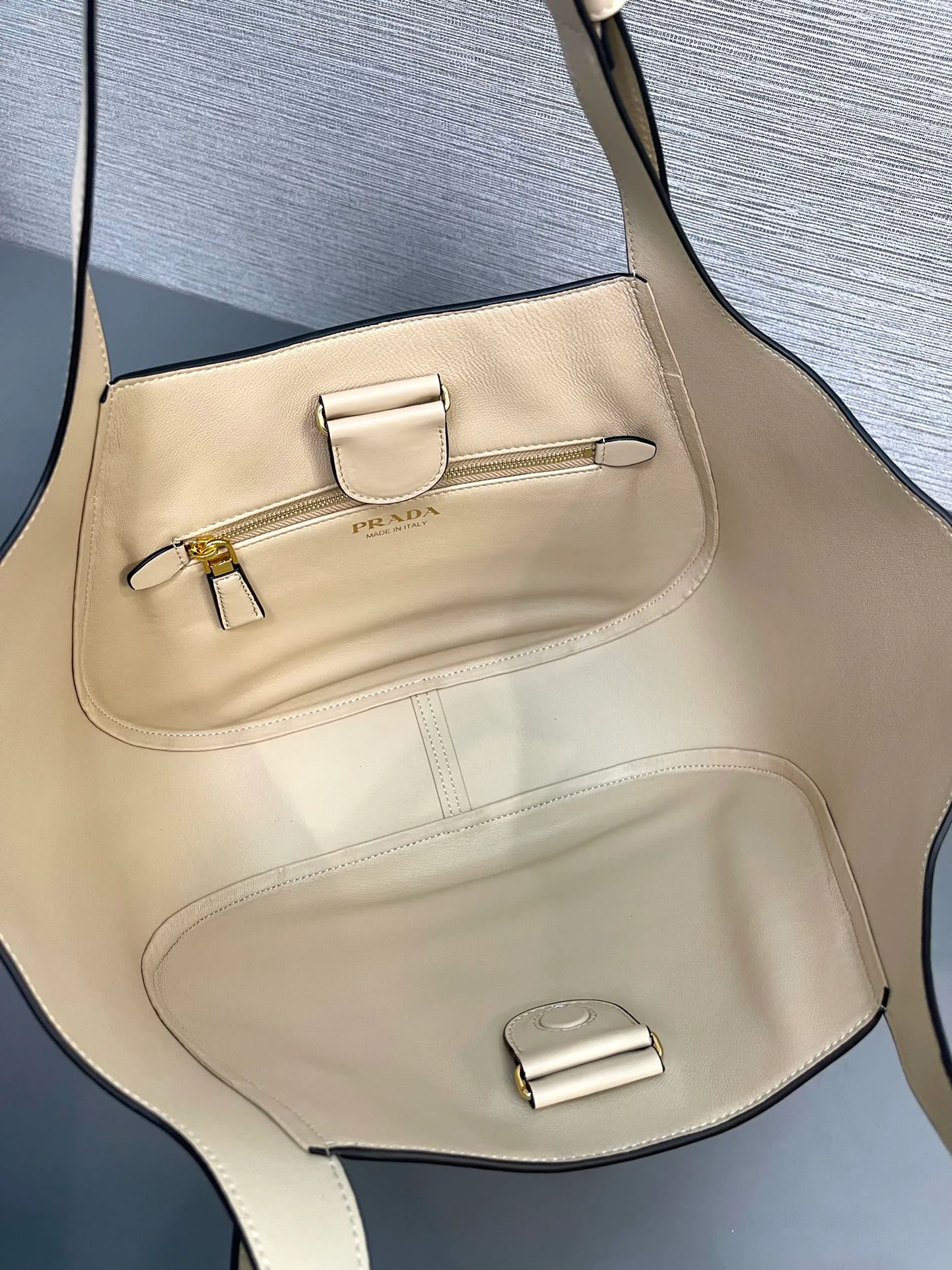 Классические Сумки Женские Prada 9026